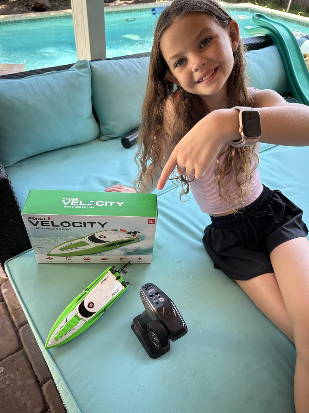 Force1 Velocity Green Fast RC Boat- Remote Control Boats for Adults and Kids, Underwater Speed Racing Mini RC Toy for Pools and Lakes, 2.4GHZ Transmitter, 2 Rechargeable Batteries, Low Battery Alert customer photo 2
