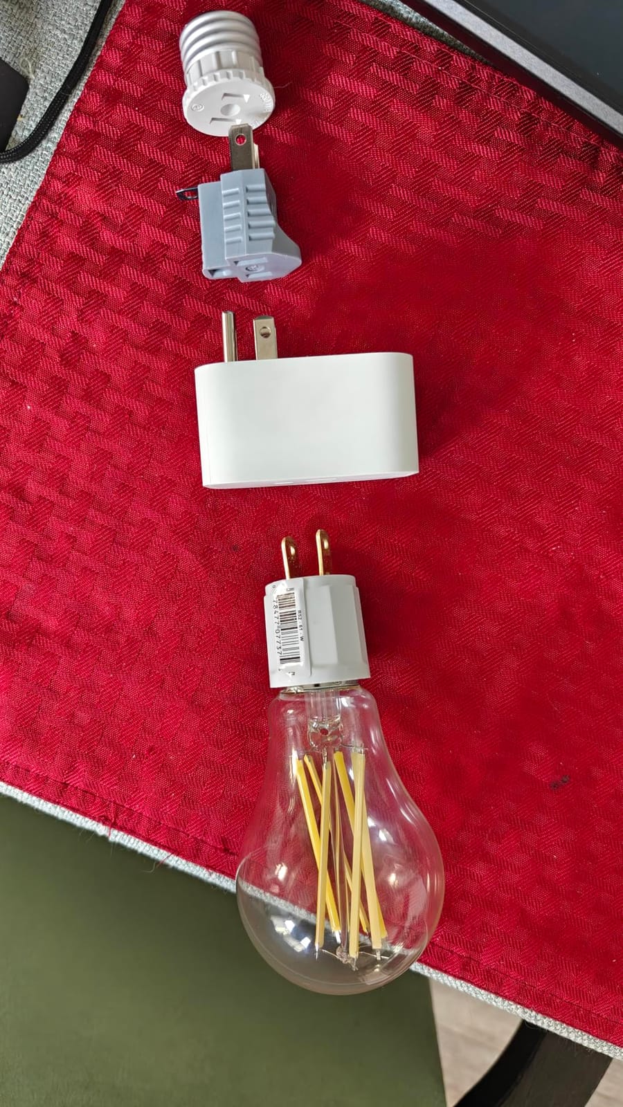 Aqara Zigbee Smart Plug with Energy Monitoring, Overload Protection customer photo 2