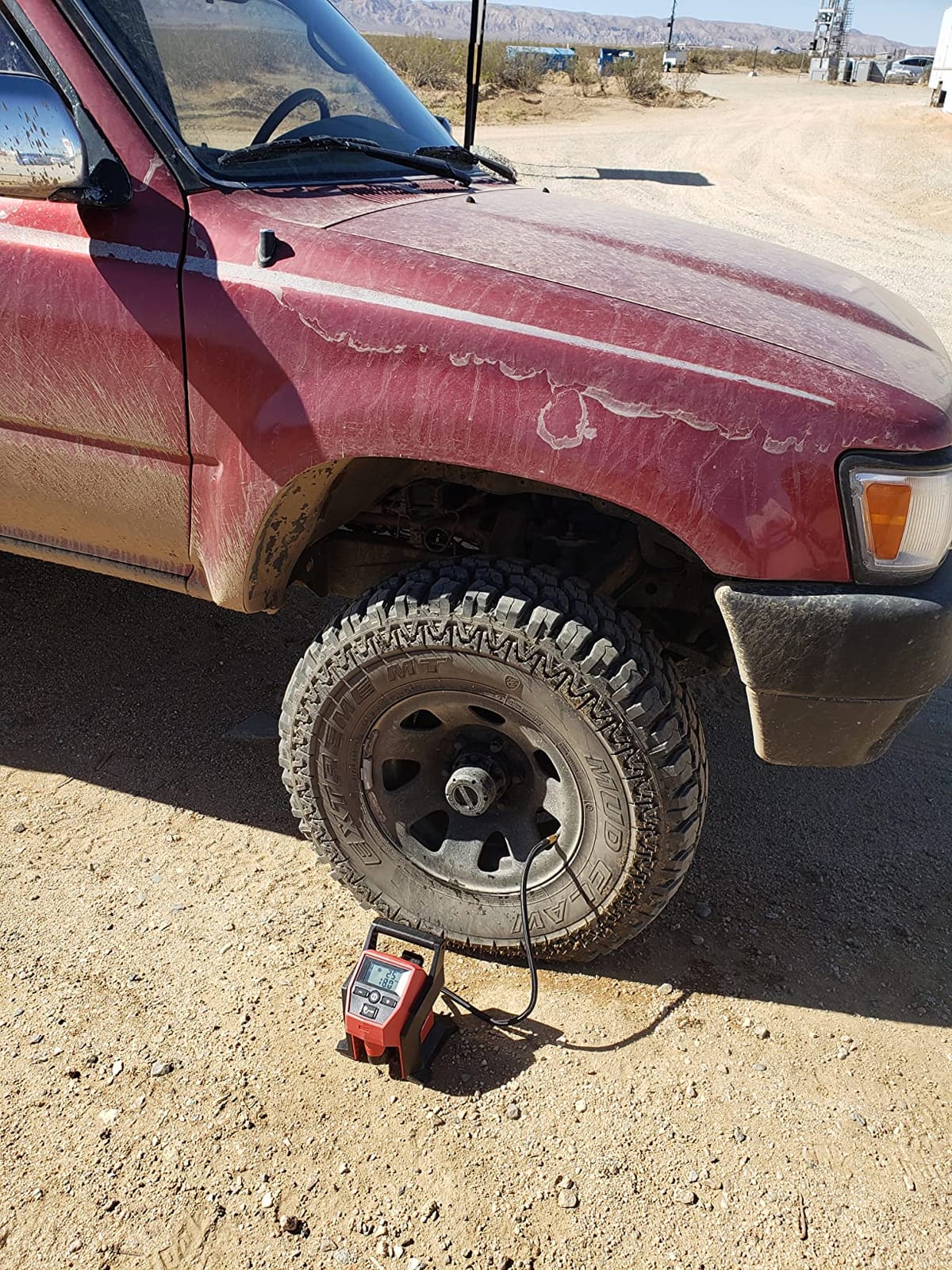 Milwaukee Electric Tools 2475-20 M12 Compact Inflator customer photo 1