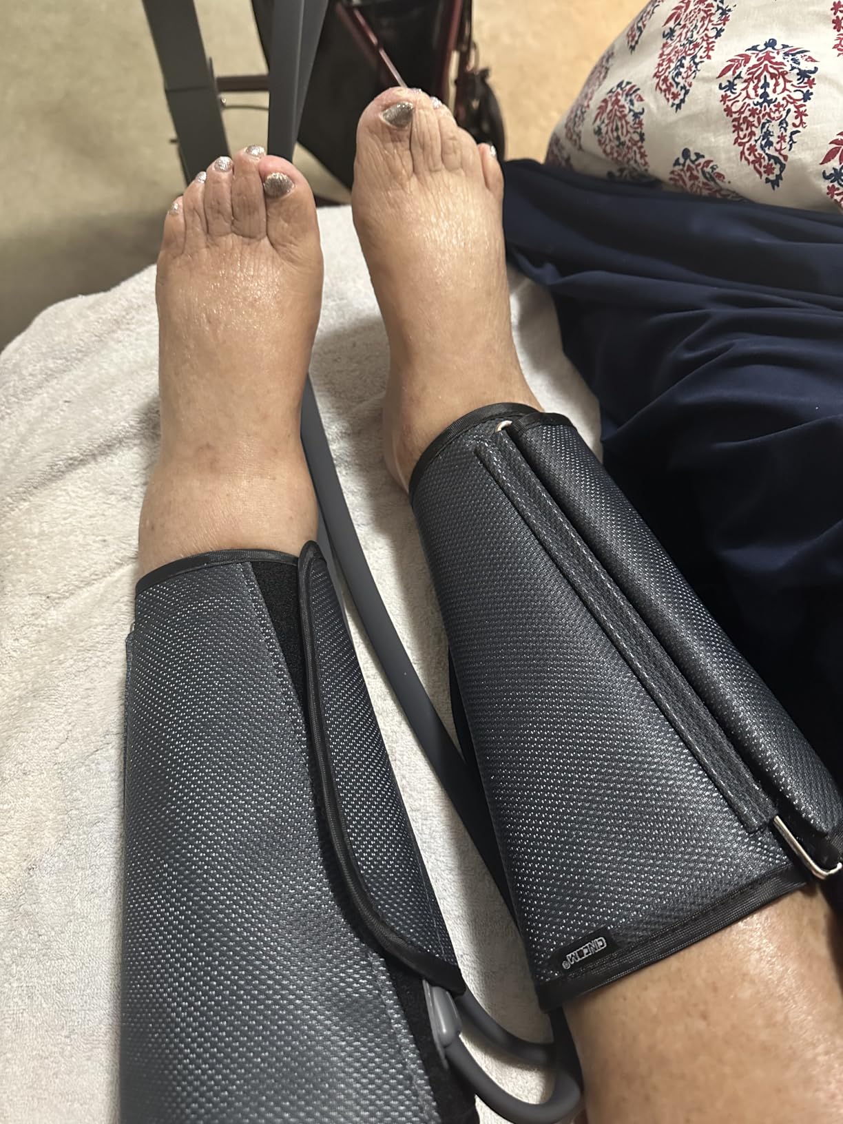 CINCOM Leg Massager for Circulation and Pain Relief FSA - HSA customer photo 2