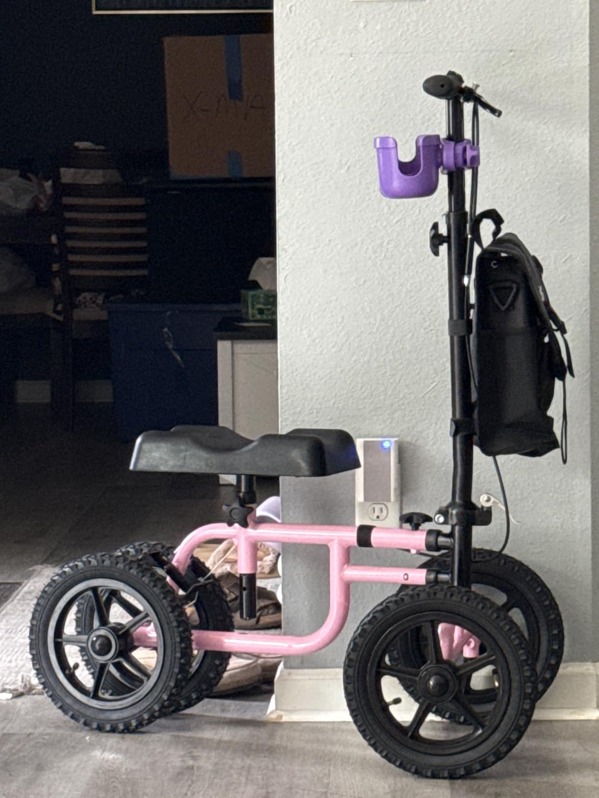 Vive Mobility All Terrain Knee Scooter Walker for Foot Injuries - Adult | Broken Leg Crutch Cart Roller for Surgery, Broken Foot, Ankle Injury - Kneeling Rolling Steerable Seated Wheel Scooter Aid customer photo 1