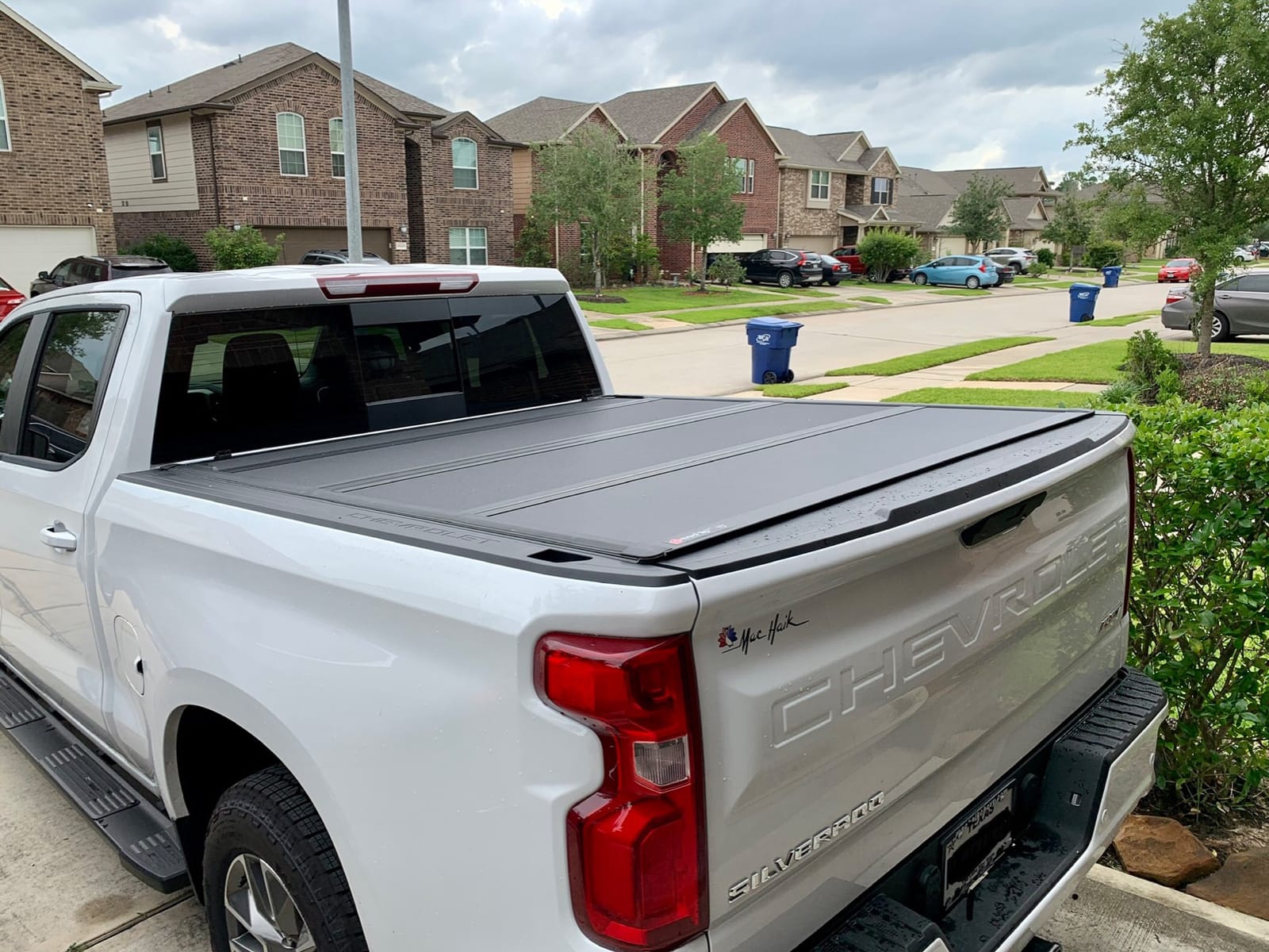 RealTruck BAK BAKFlip MX4 Hard Folding Truck Bed Tonneau Cover | 448130 | Fits 2019-2026 Chevy/GMC Silverado/Sierra, w/MultiPro/Flex Tailgate (Will not fit Carbon Pro Bed) 5' 10