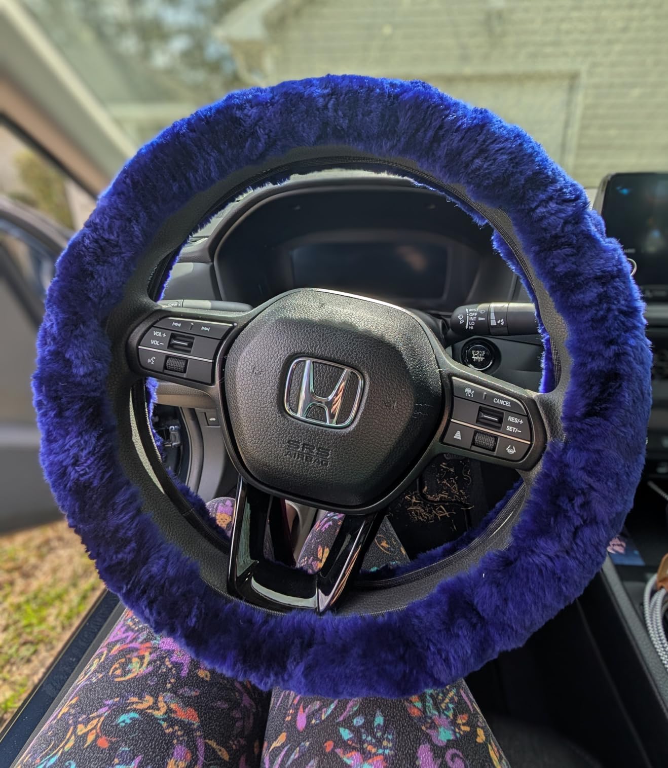 Andalus Brands Luxury Fluffy Car Steering Wheel Covers – Genuine Merino Sheepskin, Soft Fuzzy Car Steering Wheel Cover for Women, Universal 14.5-15
