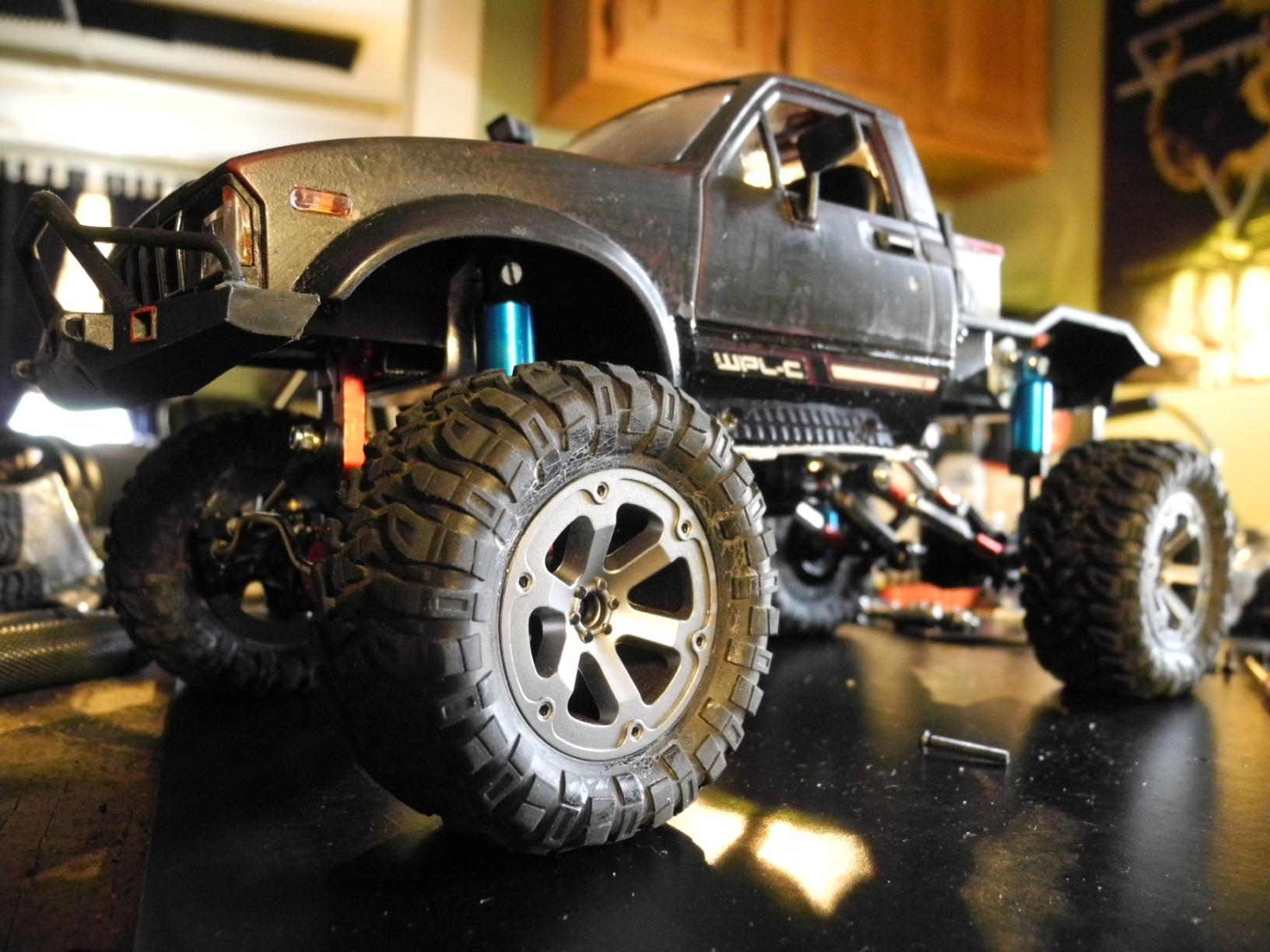 RC Crawler Offroad RC Truck WPL C14 RC Rock Crawler 1/16 Scale 4x4 Waterproof Remote Control Trucks with LED Lights, 2.4G RTR Hobby RC Pickup for Adults customer photo 2