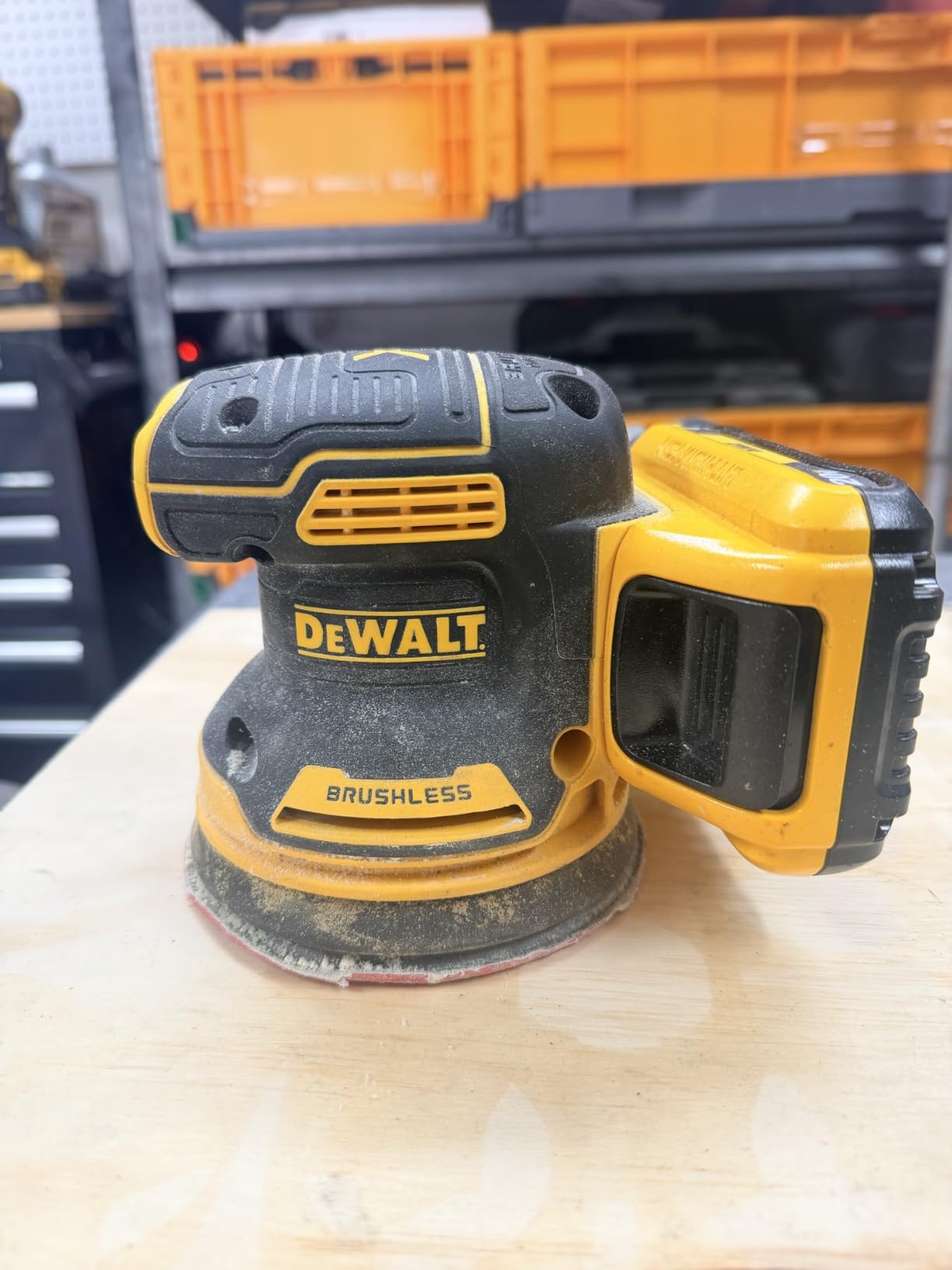 DEWALT 20V MAX Orbital Sander, Tool Only (DCW210B) customer photo 2
