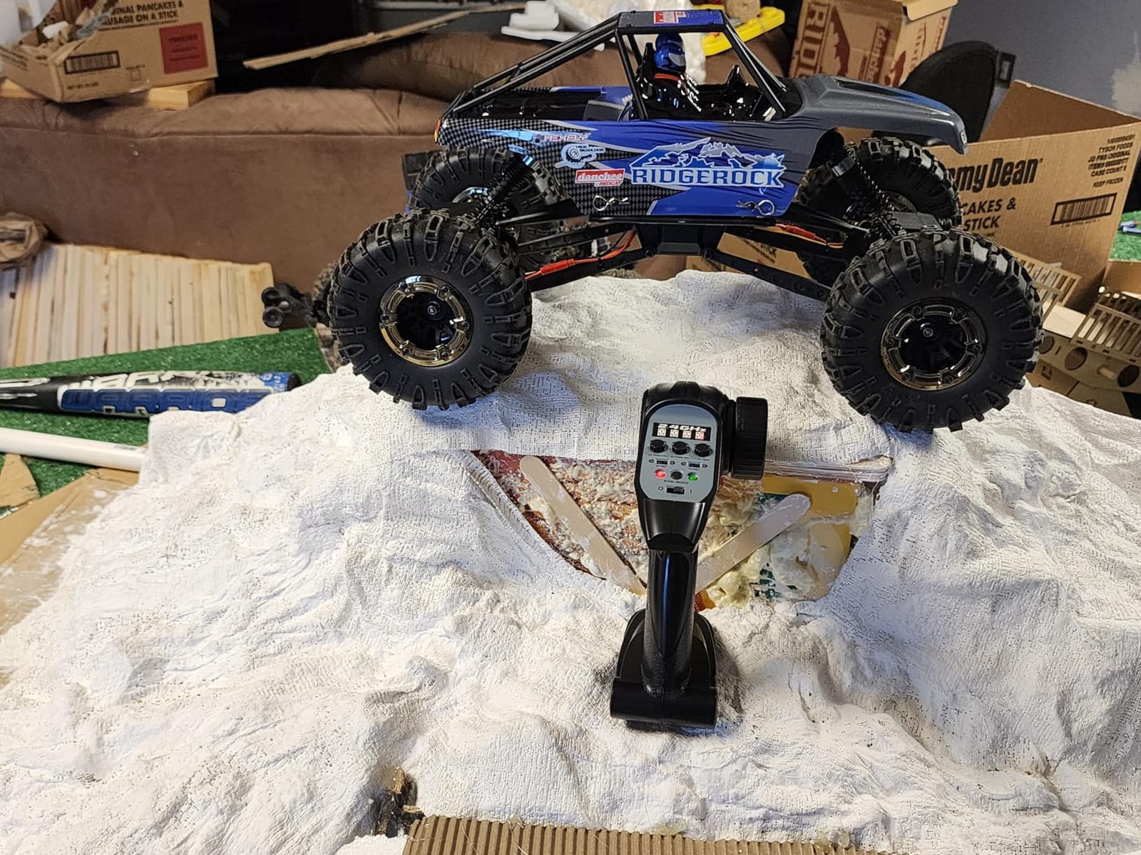 Redcat Racing Danchee Ridgerock 1/10 Scale 4WD Electric RC Rock Crawler – RC Truck RTR with 2.4GHz Radio, Dual Motors, 4-Wheel Steering, USB Charger with RC Crawler Li-ion Battery customer photo 2