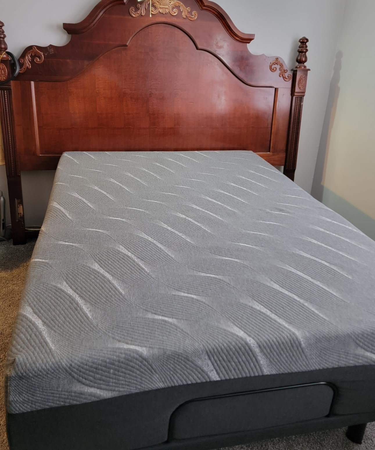 Sven & Son Classic Adjustable Bed Base, Head and Foot Lift, Massage, Under-Bed Lights, USB, Gel Memory, Zero Gravity Smart Frame - Queen + 14 inch Hybrid Spring Matt (Medium Soft) customer photo 2