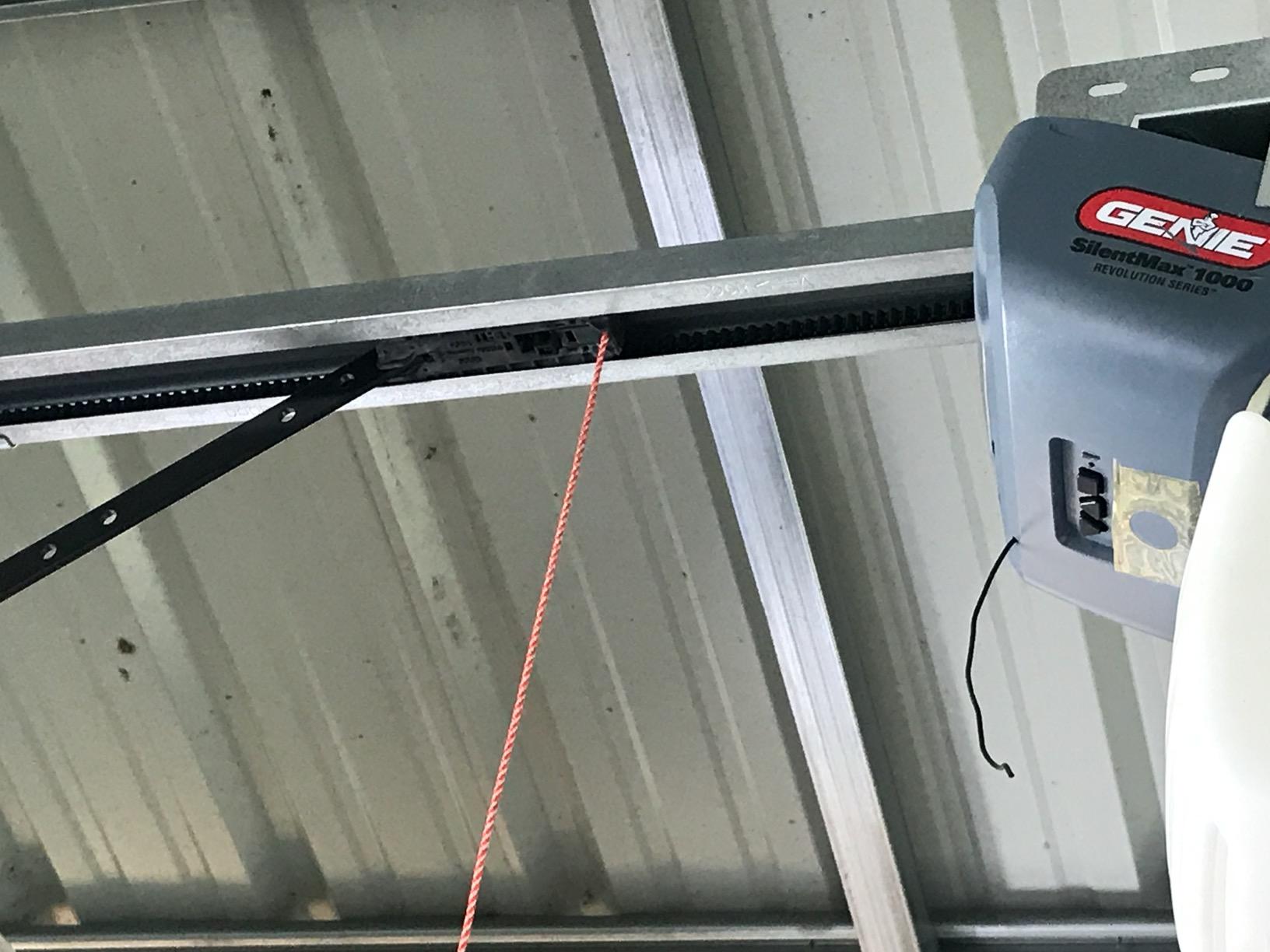 Genie SilentMax 1000 Garage Door Opener - Ultra-Quiet Belt Drive - Includes two 3-Button Pre-Programmed Remotes, Wall Console, Wireless Keypad, Safe T-Beams - Model 3042-TKH, 140V DC Motor customer photo 2