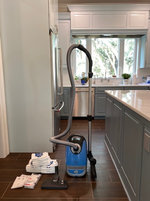 Miele Classic C1 Turbo Team Vacuum for Hard Floors & Low-Med Pile Carpet customer photo 1