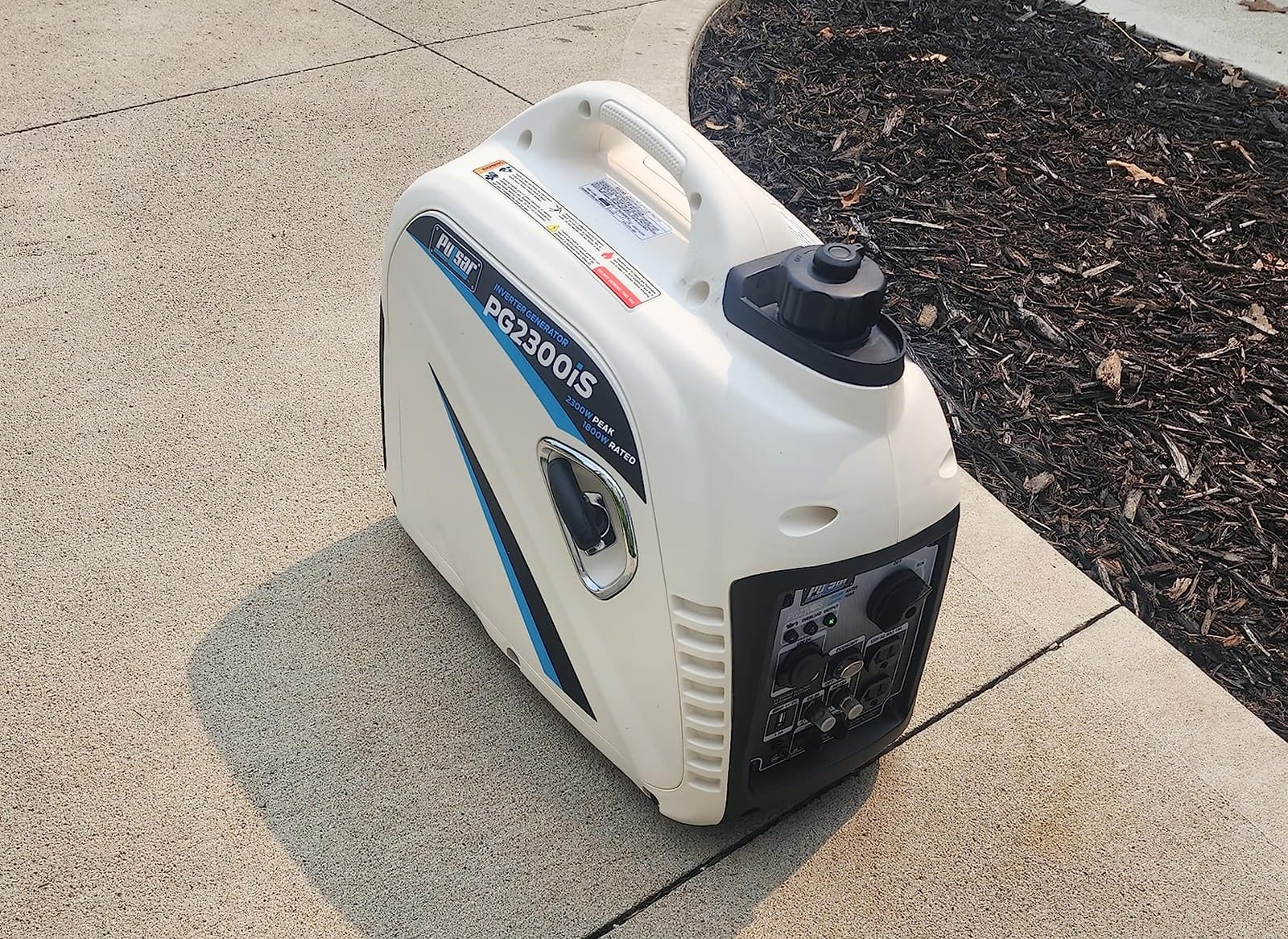Pulsar PG2300iS 2,300W Portable Super Quiet Gas-Powered Inverter Generator with USB Outlet & Parallel Capability, CARB Compliant customer photo 2