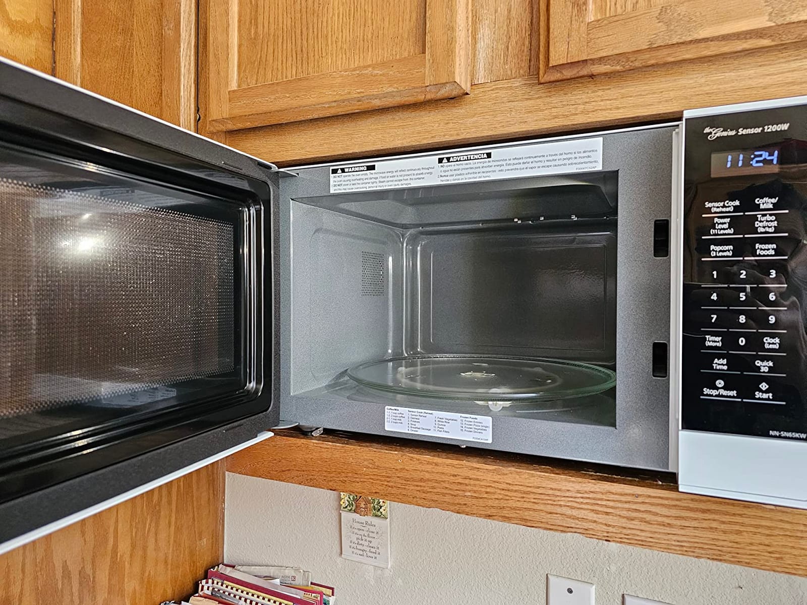 Panasonic NN-SN65KW Microwave Oven with Inverter Technology, 1200W, 1.2 cu.ft. Small Genius Sensor One-Touch Cooking, Popcorn Button, Turbo Defrost-NN-SN65KW-(White) customer photo 1