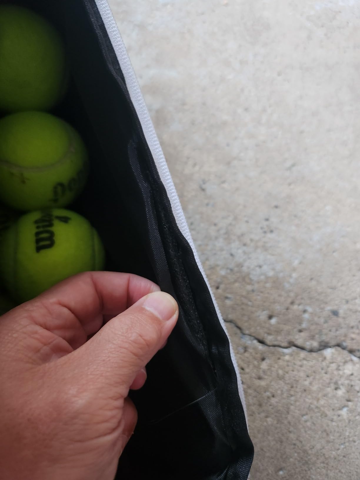 Athletico 6 Racquet Tennis Bag | Padded to Protect Rackets & Lightweight | Professional or Beginner Tennis Players | Unisex Design for Men, Women, Youth and Adults (Black) customer photo 2