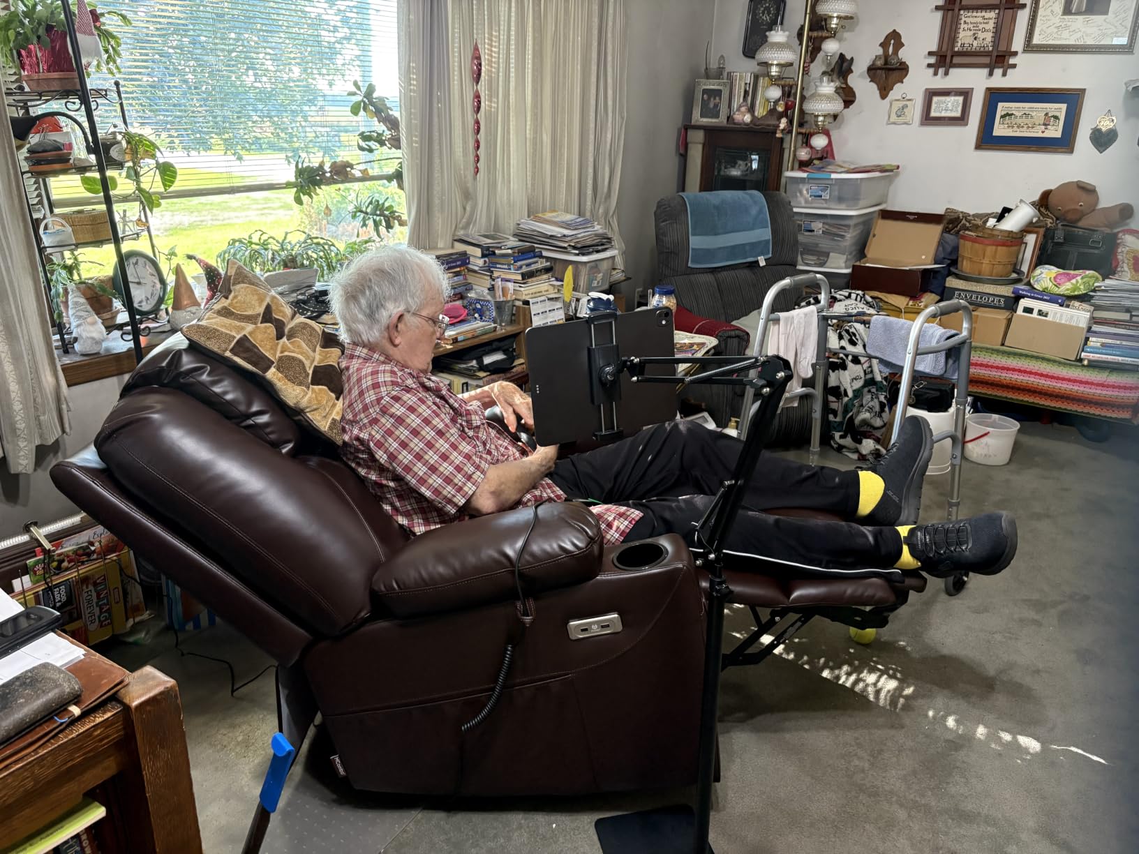 MCombo Power Lift Recliner Chair for Elderly, Heat and Massage 7040(Medium) customer photo 2