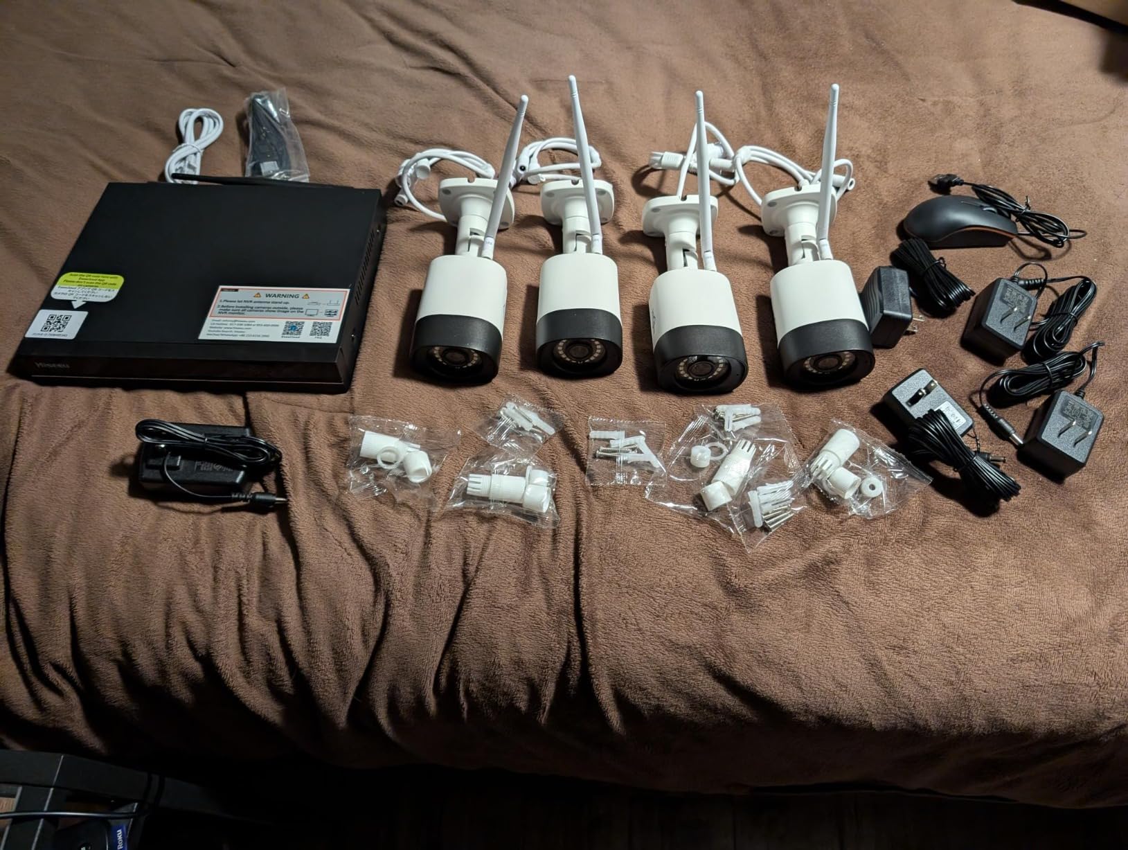 Hiseeu Wireless Security Camera, 5MP WiFi Security Camera System, 500GB HDD customer photo 2