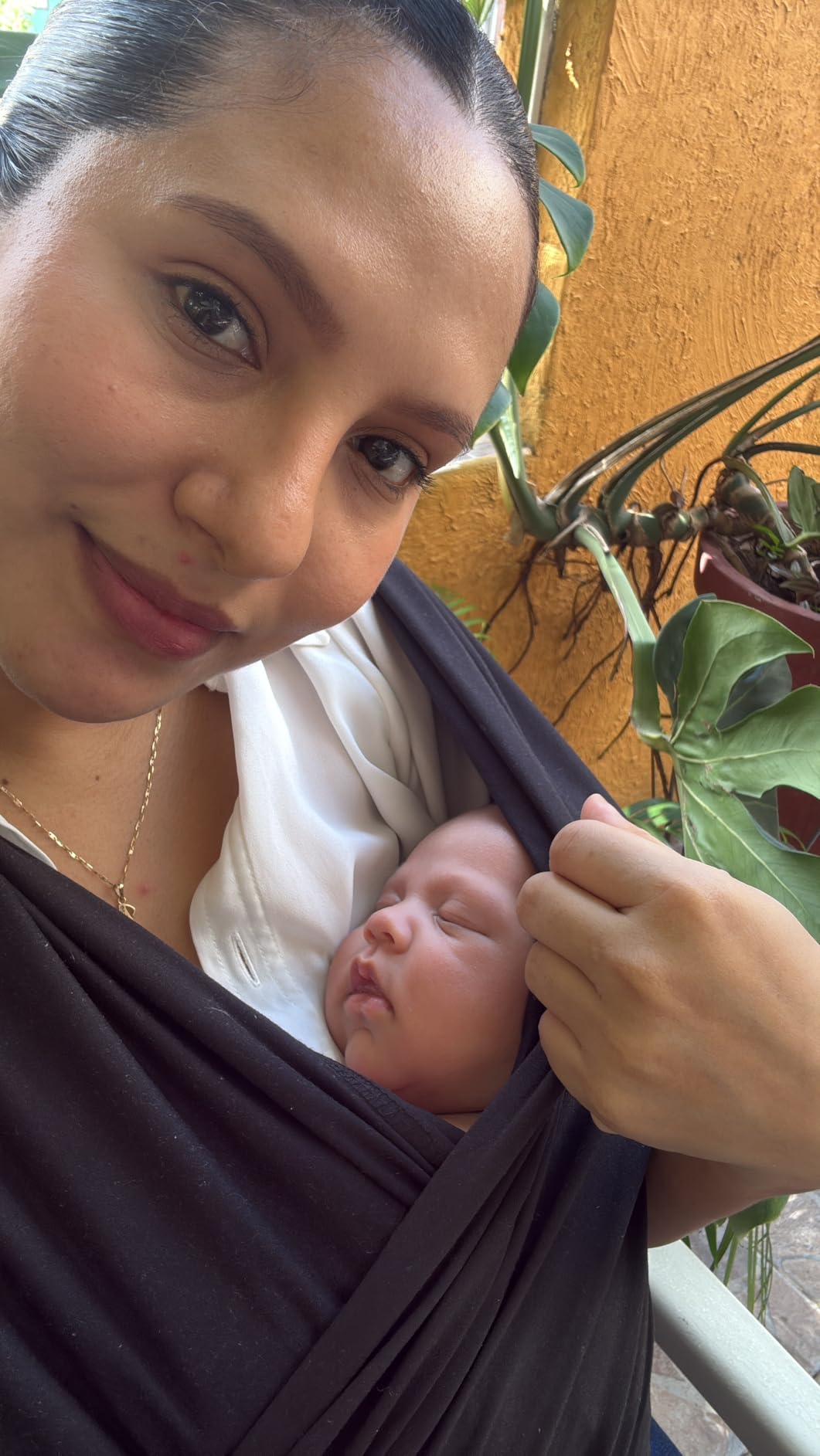 Acrabros Baby Wrap Carrier,Hands Free Baby Carrier Sling,Lightweight,Breathable,Softness,Perfect for Newborn Infants and Babies Shower Gift,Black customer photo 1