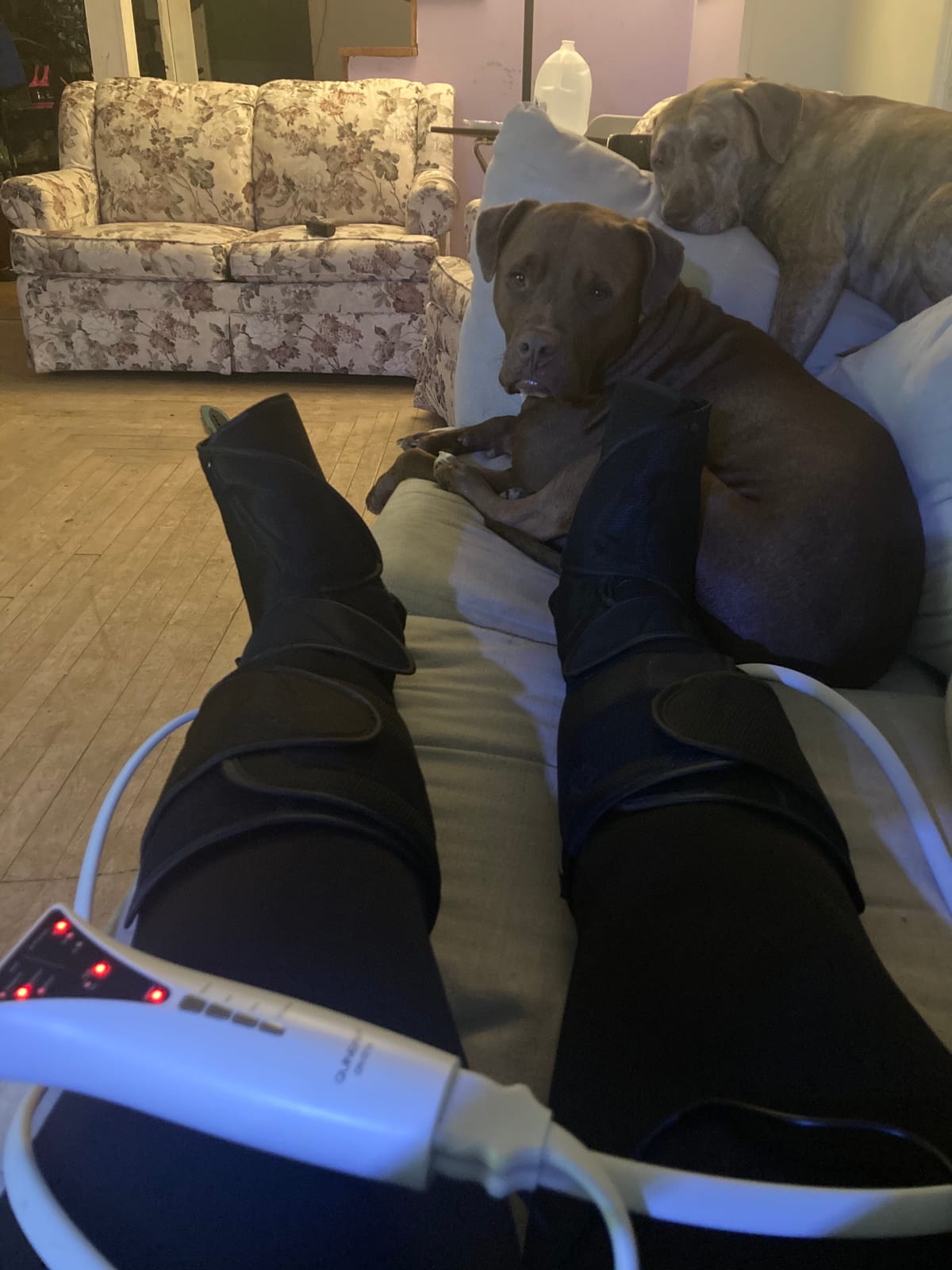 QUINEAR Air Compression Leg Massager with Heat for Circulation FSA-HSA customer photo 2