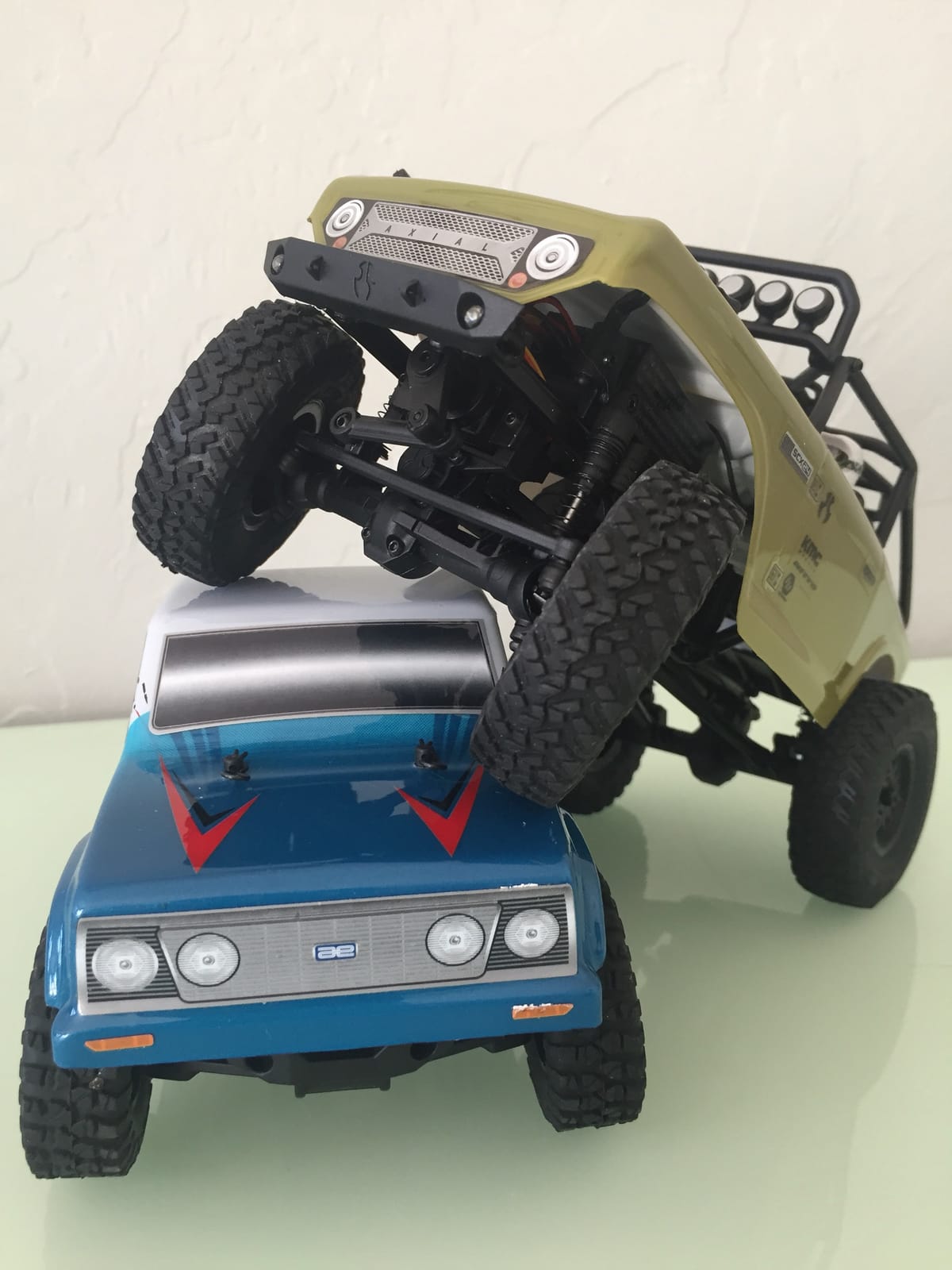 Axial SCX24 1/24 Deadbolt RC Crawler 4WD Truck 8