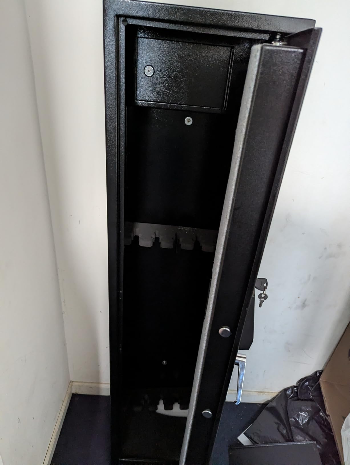 BBRKIN Large Rifle Safe, Long Gun Safe for Rifle Shotgun for Home, Quick Access 5-6 Gun Storage Cabinet with a Handgun Lock Box and a Removable Shelf, Silent Mode(PIN Code Version) customer photo 2