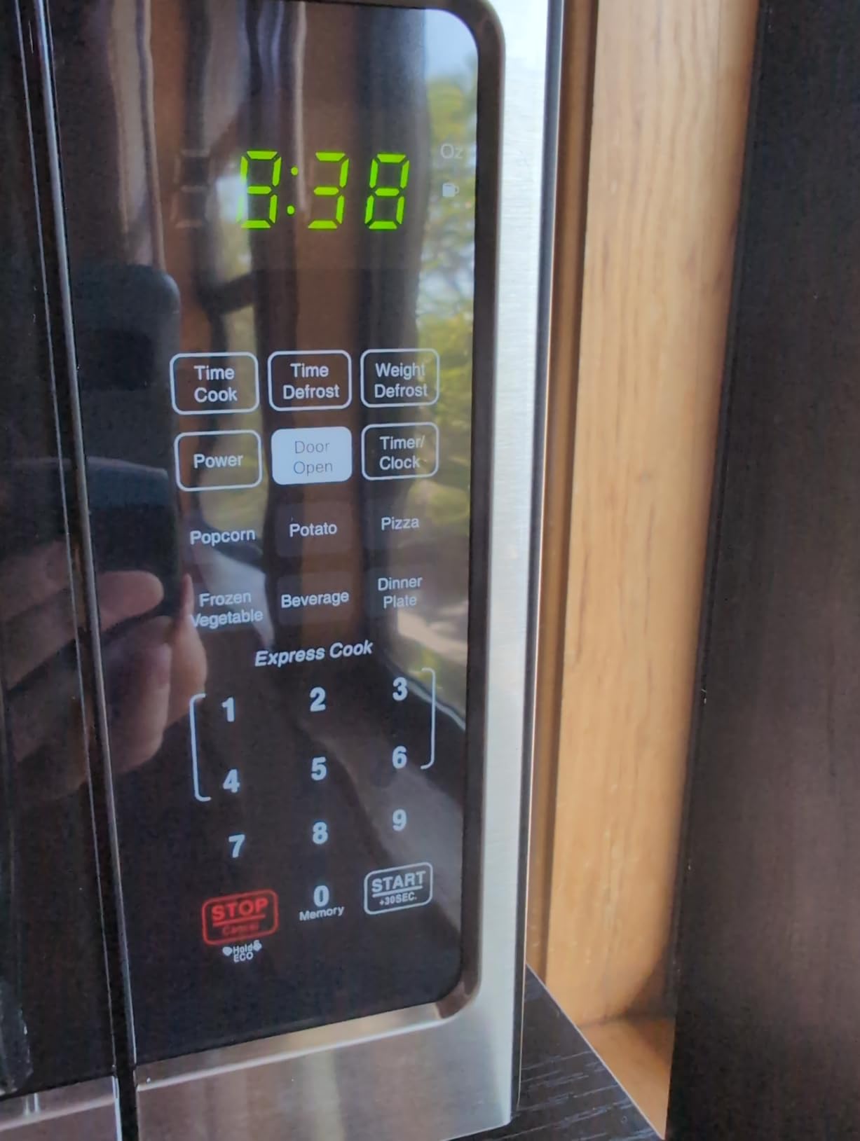 Farberware 0.7 Cu. Ft. Countertop Microwave Oven – 700 Watts Power, Auto Cook Settings, Defrost, Easy Clean and Child Safety Lock - Stainless customer photo 1