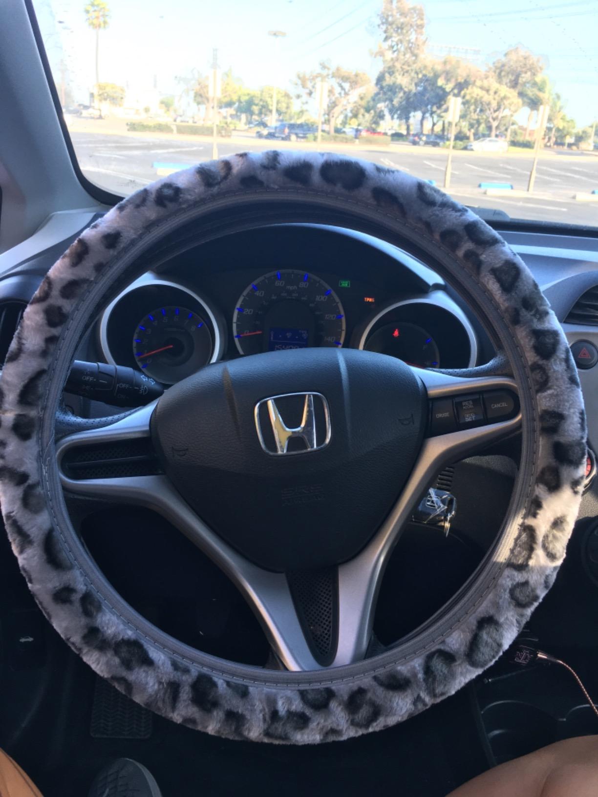 ZHOL Steering Wheel Cover Universal 15 Inch Elastic Plush Soft Steering Wheel Cover for Women Men, Winter Warm, Anti-Slip, Odorless, Black customer photo 1