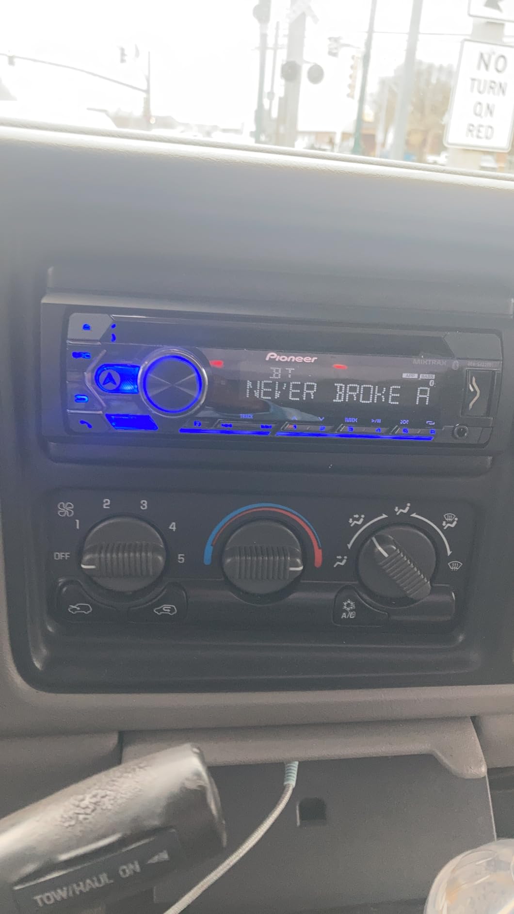 Pioneer DEH-S4220BT 1-Din CD Car Stereo with Bluetooth USB/AUX customer photo 2