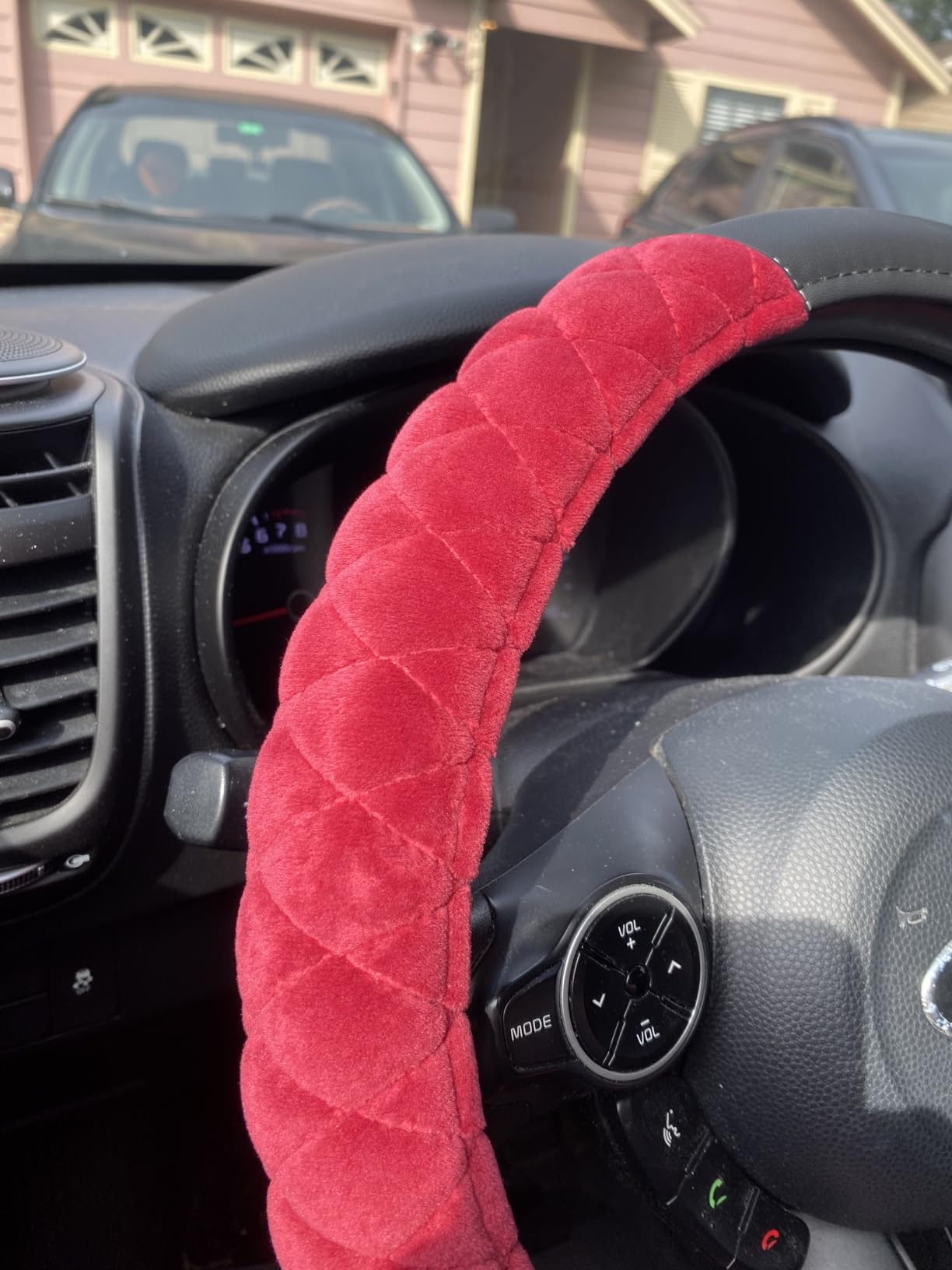 HAOKAY Luxury Fluffy Steering Wheel Cover for Men Women,Soft Warm Short Plush Steering Wheel Cover Gray Fuzzy with Universal 14.5-15 Inch customer photo 1