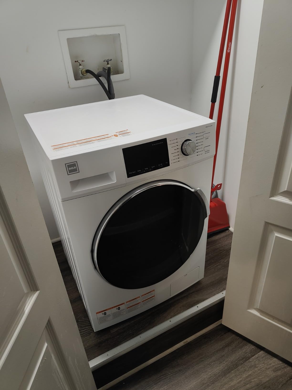 HAMILTON BEACH Washer and Dryer Combo 2.7 cu ft - White customer photo 2