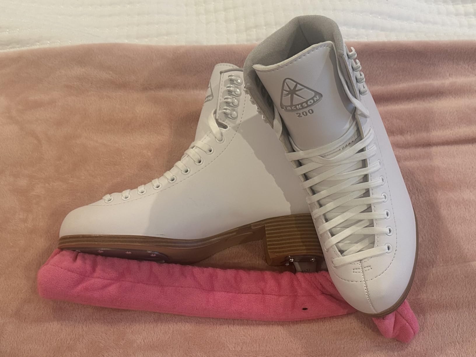 Jackson Classic 200 Womens/Girls Figure Ice Skates customer photo 2