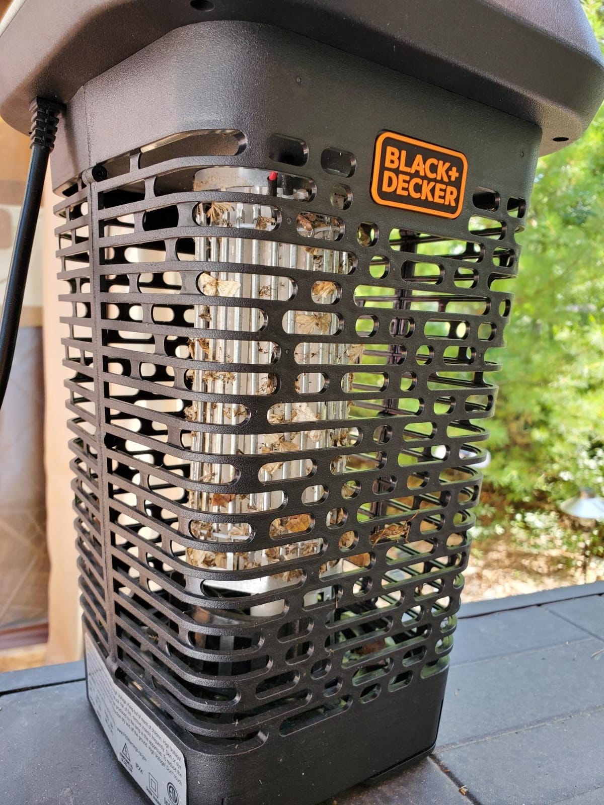 BLACK+DECKER Bug Zapper, Electric UV Insect Catcher & Killer for Flies, Mosquitoes, Gnats & Other Small to Large Flying Pests, 1 Acre Outdoor Coverage for Home, Deck, Garden, Patio, Camping & More customer photo 1