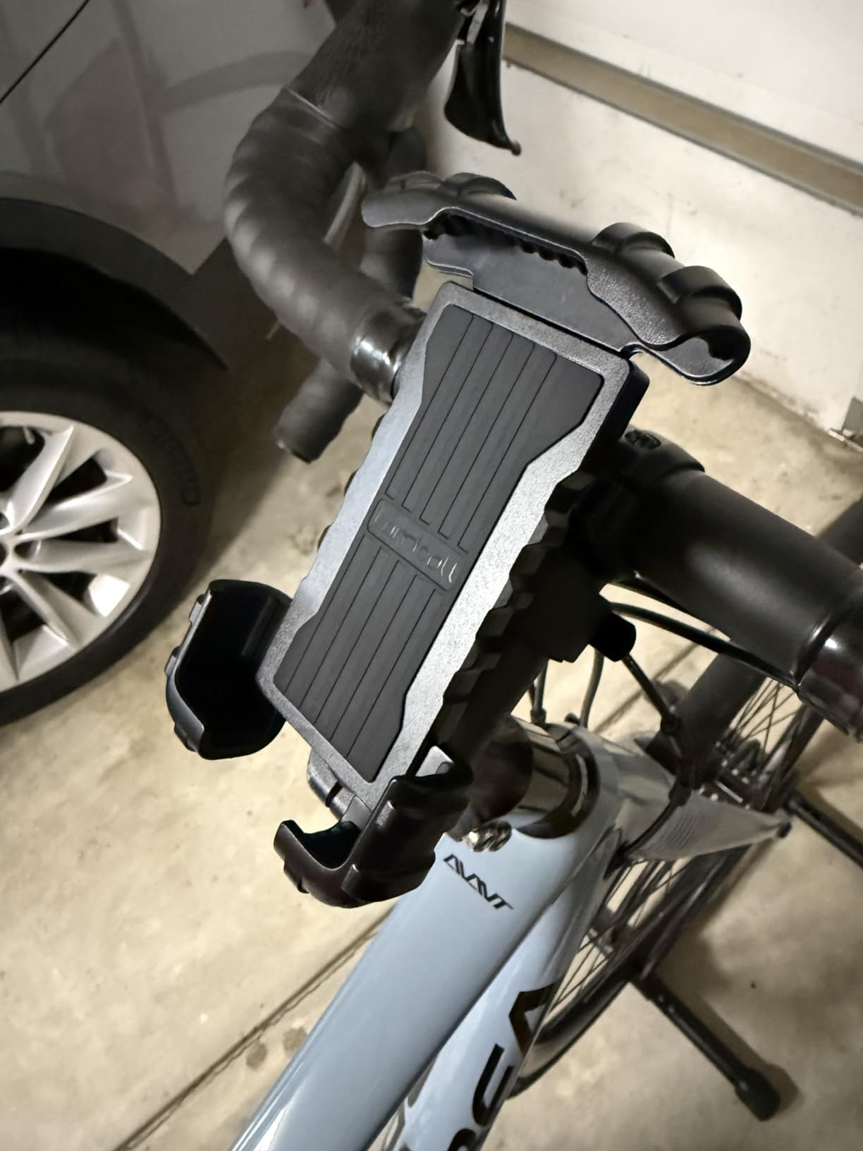 Lamicall Bike Phone Holder Motorcycle Mount - One-Hand Operation, Lockable customer photo 1