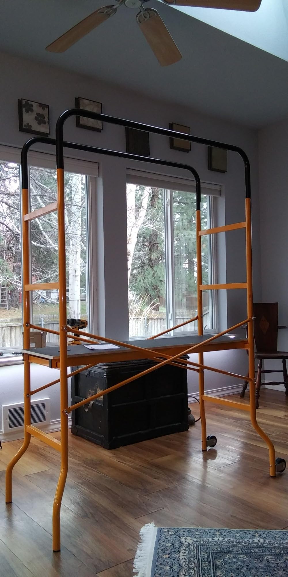 HOMCOM 4-Step Steel 4.6 x 2 x 6 ft. Scaffold 2 Wheels, 440 Pound Capacity customer photo 1