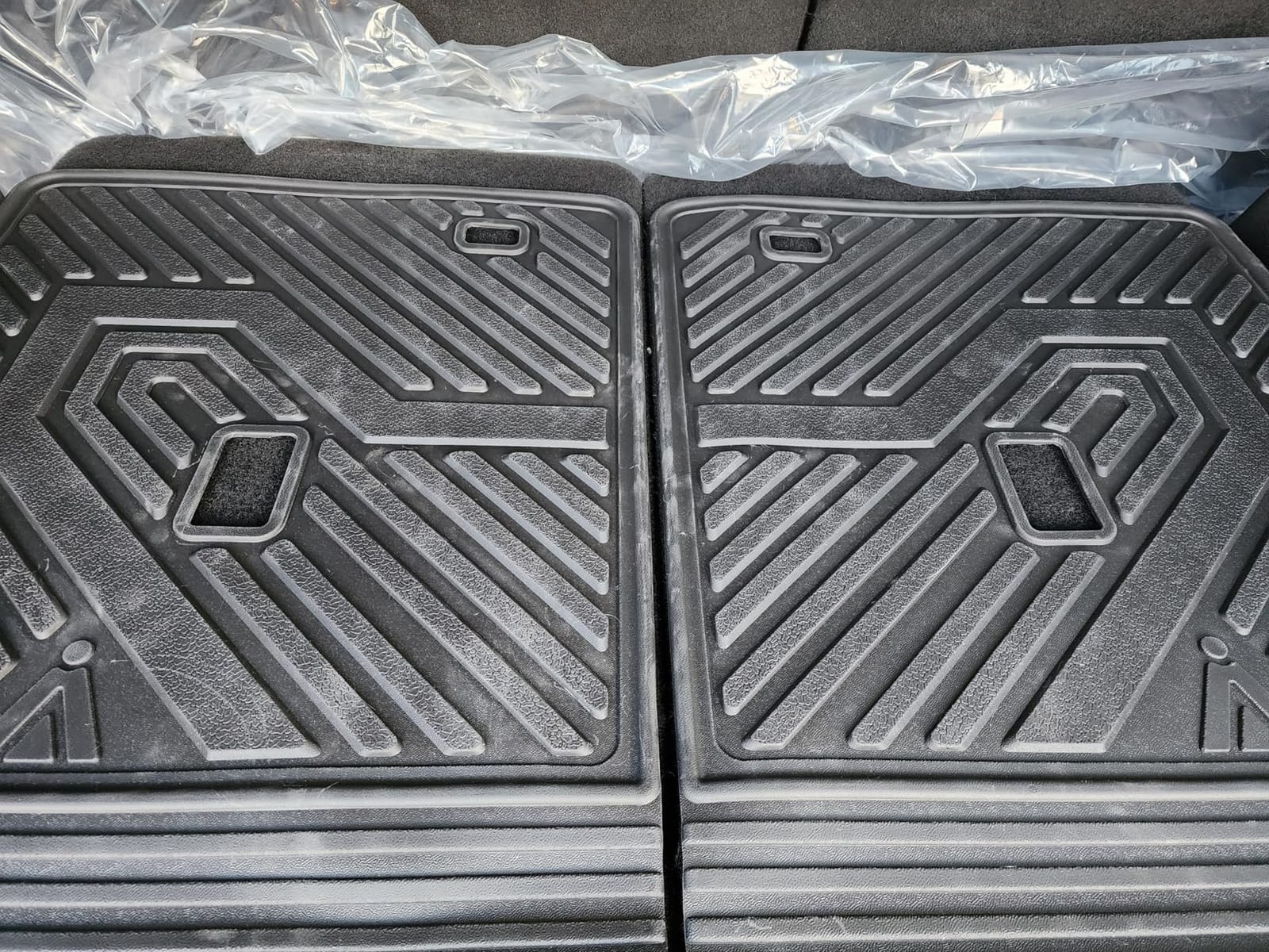 LASFIT Floor Mats for Ford F-150 2015-2026 SuperCrew, w/o Fold Flat Storage customer photo 1