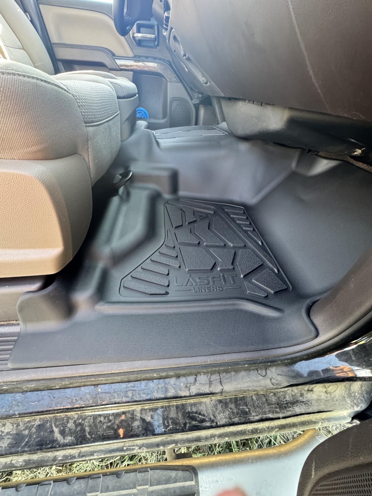 LASFIT Floor Mats for Chevy Silverado/GMC Sierra 1500 2019-2026 customer photo 2