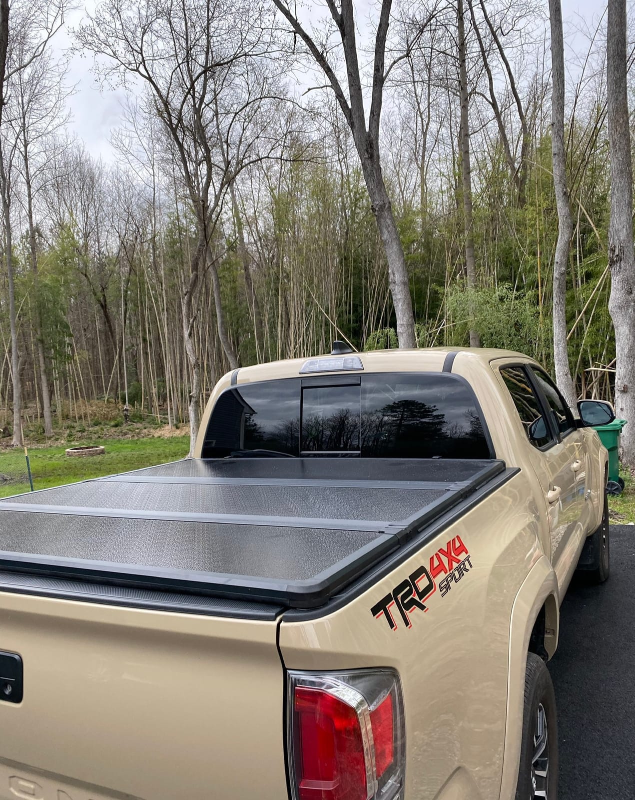 Kikito Hard Tri-Fold Tonneau Cover for 2016-2026 Toyota Tacoma 5Ft Bed (59.8-60.5in) | Waterproof & No-Drill Installation customer photo 1