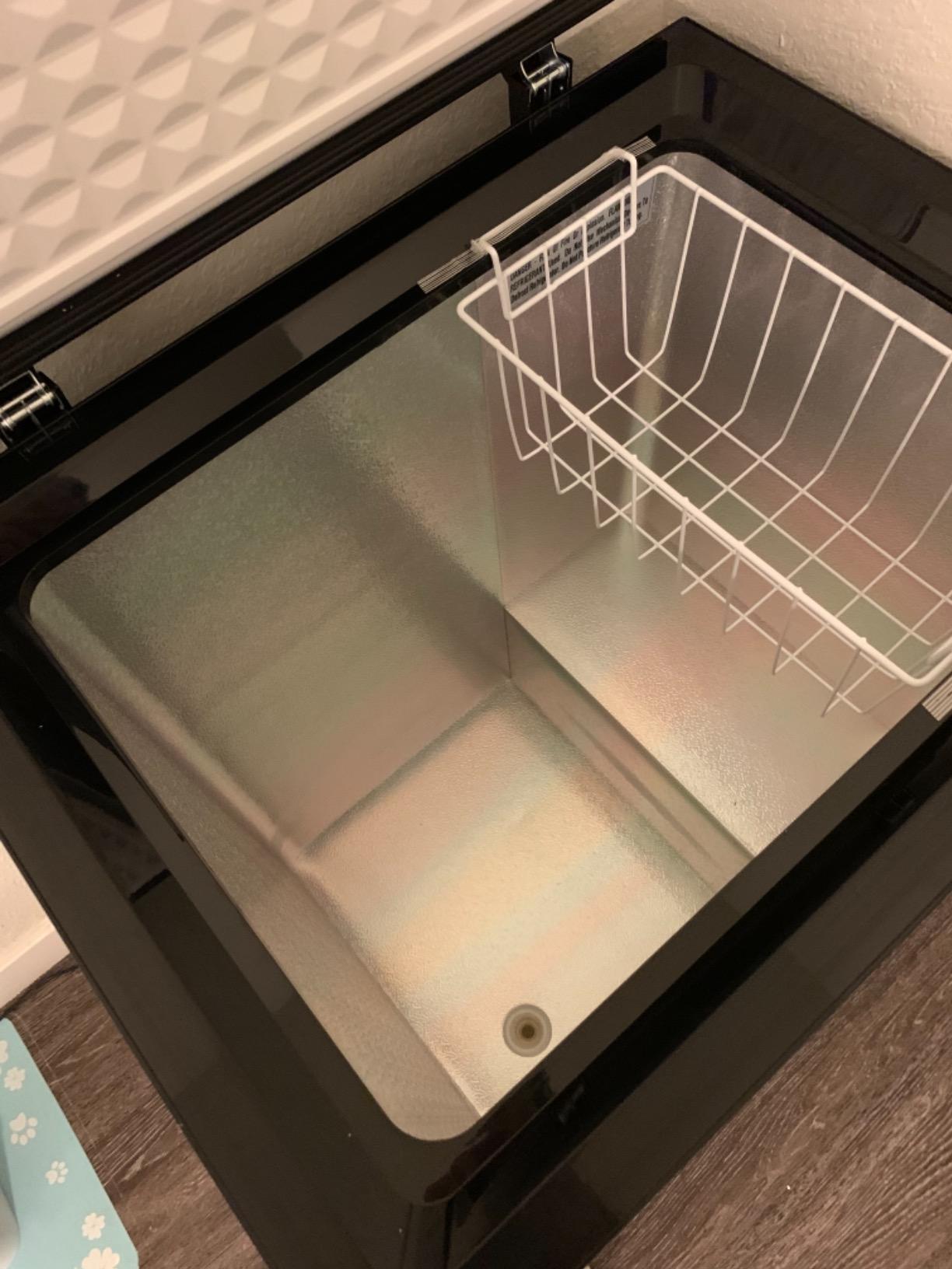 Kismile 7.0 Cubic Feet Chest Freezer, Deep Freezer for Home, Black customer photo 1