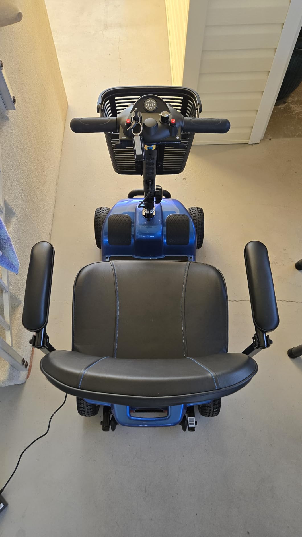 Vive 4 Wheel Mobility Scooter - Electric Powered Wheelchair Device customer photo 1