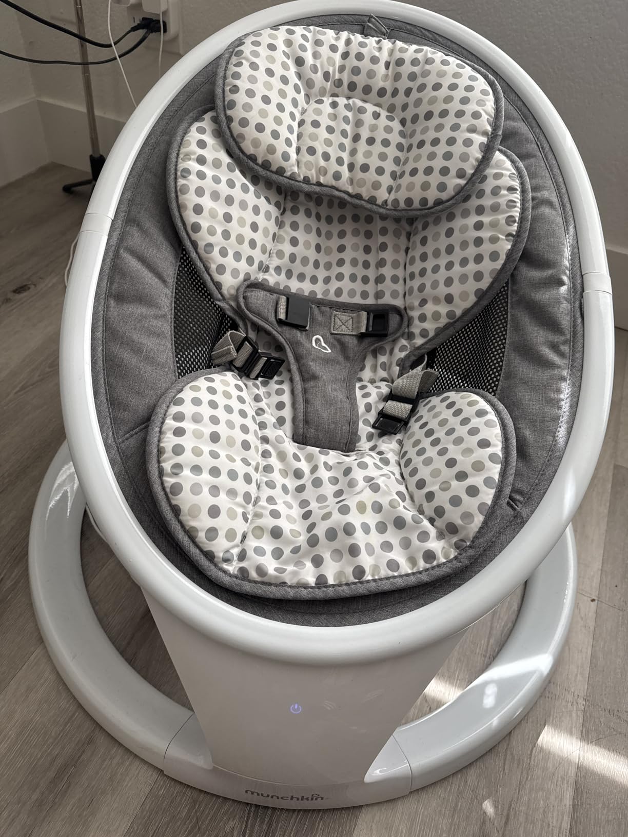 Munchkin Electric Baby Swing, Portable and Lightweight, Bluetooth Enabled Infant Rocker with Natural Sway in 5 Ranges of Motion, Newborn Nursery Essentials, White/Grey customer photo 2