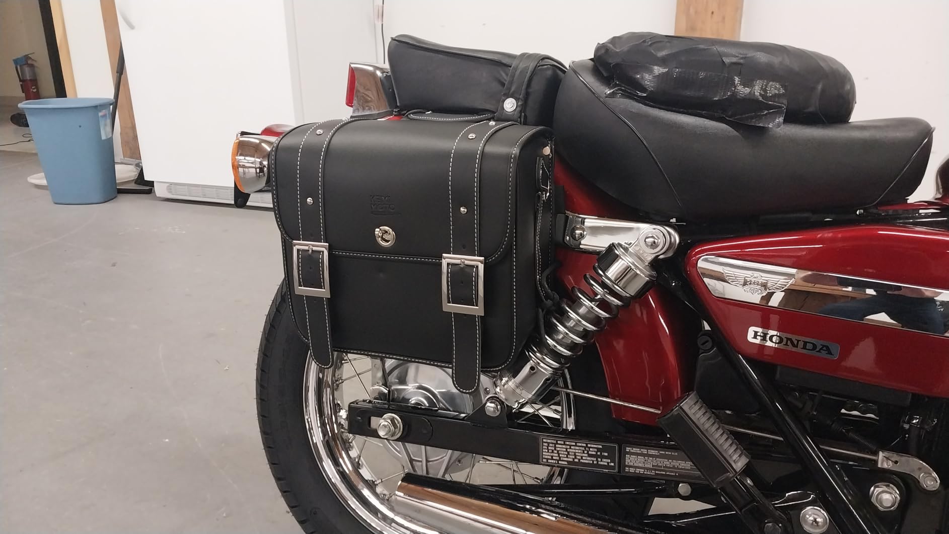 KEMIMOTO PU Leather 20L Motorcycle Saddlebags with Cup Holder Throw Over customer photo 2