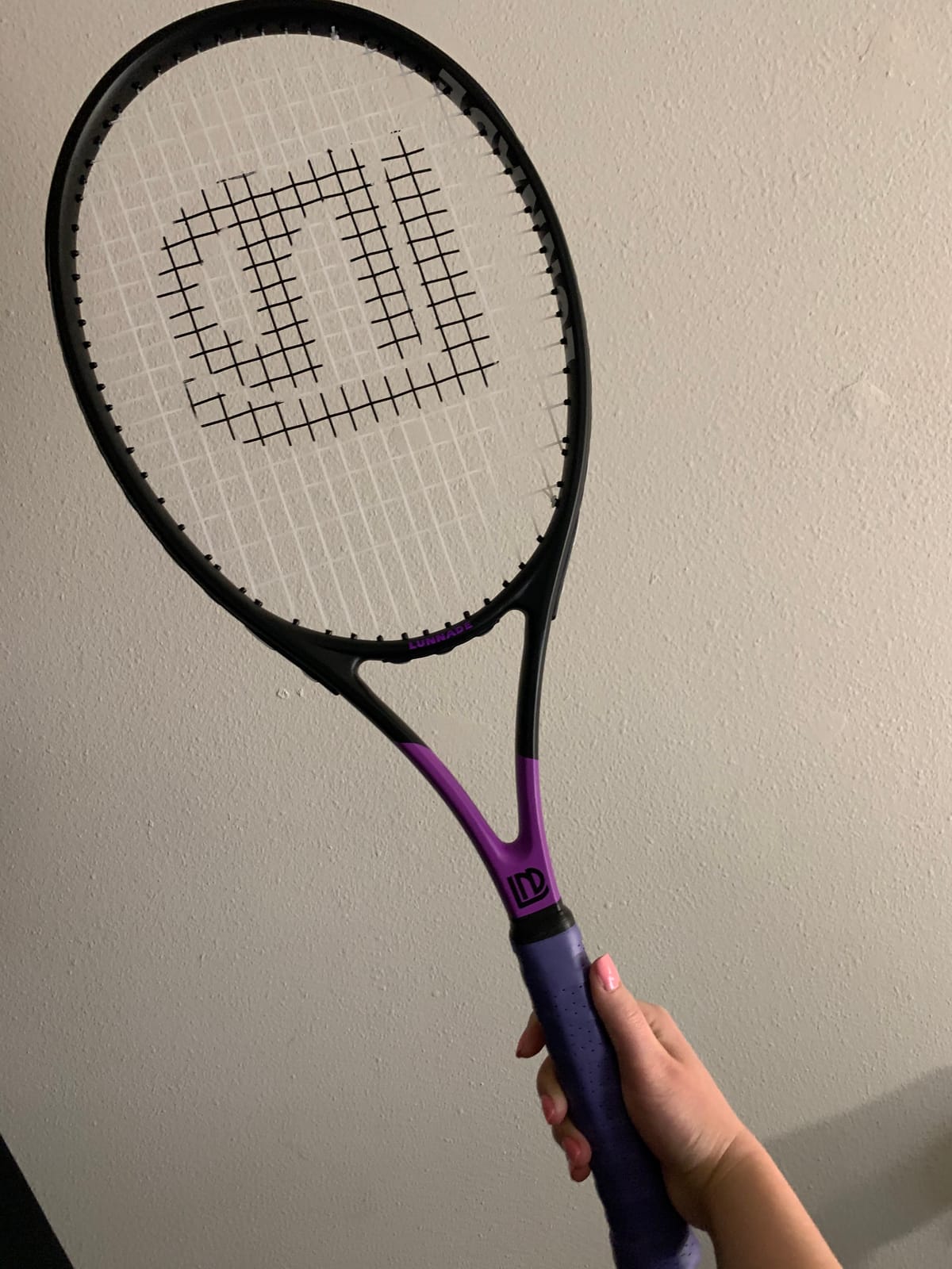 Adults Tennis Racket 27 Inch, Shockproof Carbon Fiber Tennis Racquet Light-Weight, Pre-Strung and Regrip, Suitable for Beginners to Intermediate Players customer photo 1