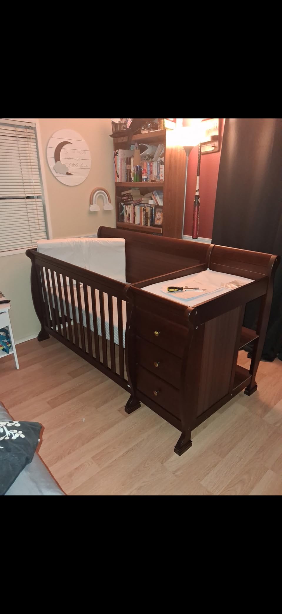 DaVinci Kalani 4-in-1 Convertible Crib and Changer Combo in White customer photo 1
