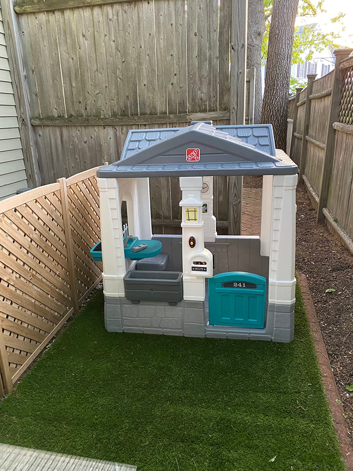 Step2 Neat & Tidy Cottage Kids Playhouse, Indoor and Outdoor Playset, Interactive Sounds, Toddlers 1.5+ Years Old, Easy to Assemble, Grey customer photo 1