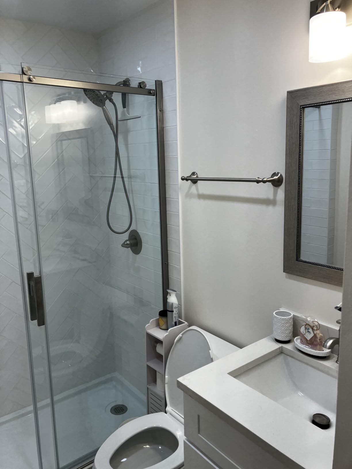 Delta Arvo 14 Series Brushed Gold Shower Faucet Set with In2ition 2-in-1 Dual Shower Head with HandHeld Spray Combo, Valve Trim Kit, Champagne Bronze 142840-CZ-I (Valve Included) customer photo 2