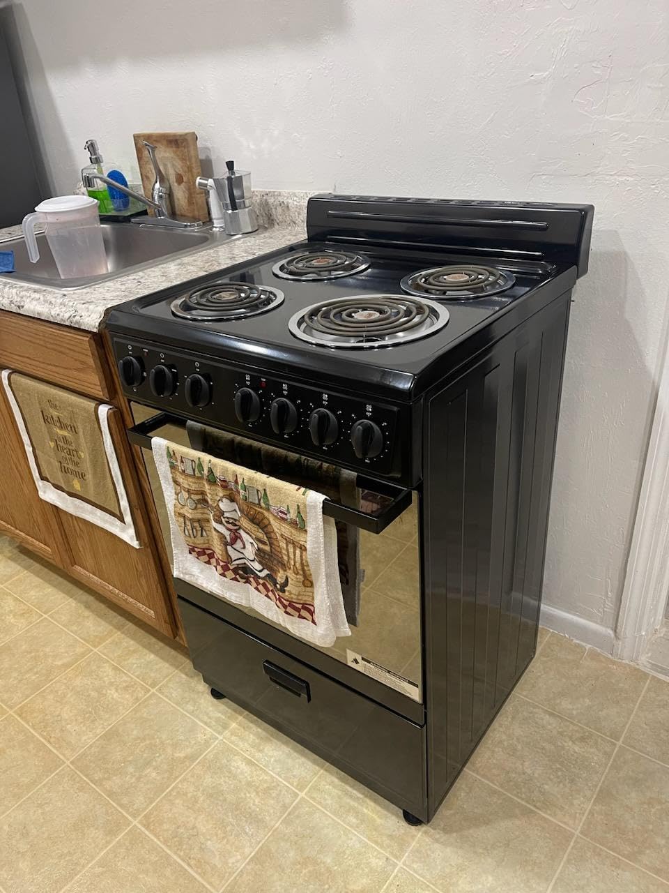 Premium LEVELLA 24 in. 2.7 cu. ft. Single Oven Electric Range with 4 Burners and Storage Drawer in White PRE2425GW customer photo 1