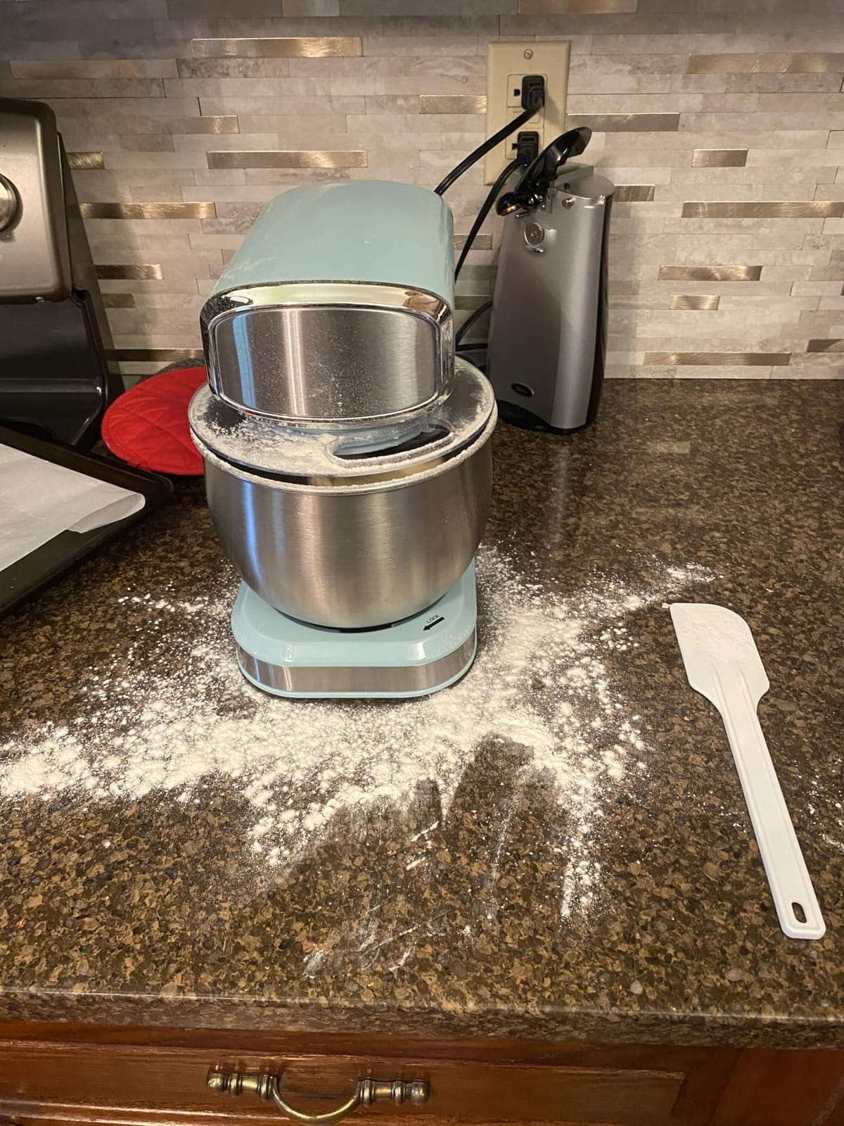 Kitchen in the box Stand Mixer, 3.2Qt Small Electric Food Mixer, 6 Speeds Portable Lightweight Kitchen Mixer with Egg Whisk, Dough Hook, Flat Beater (Black) customer photo 1
