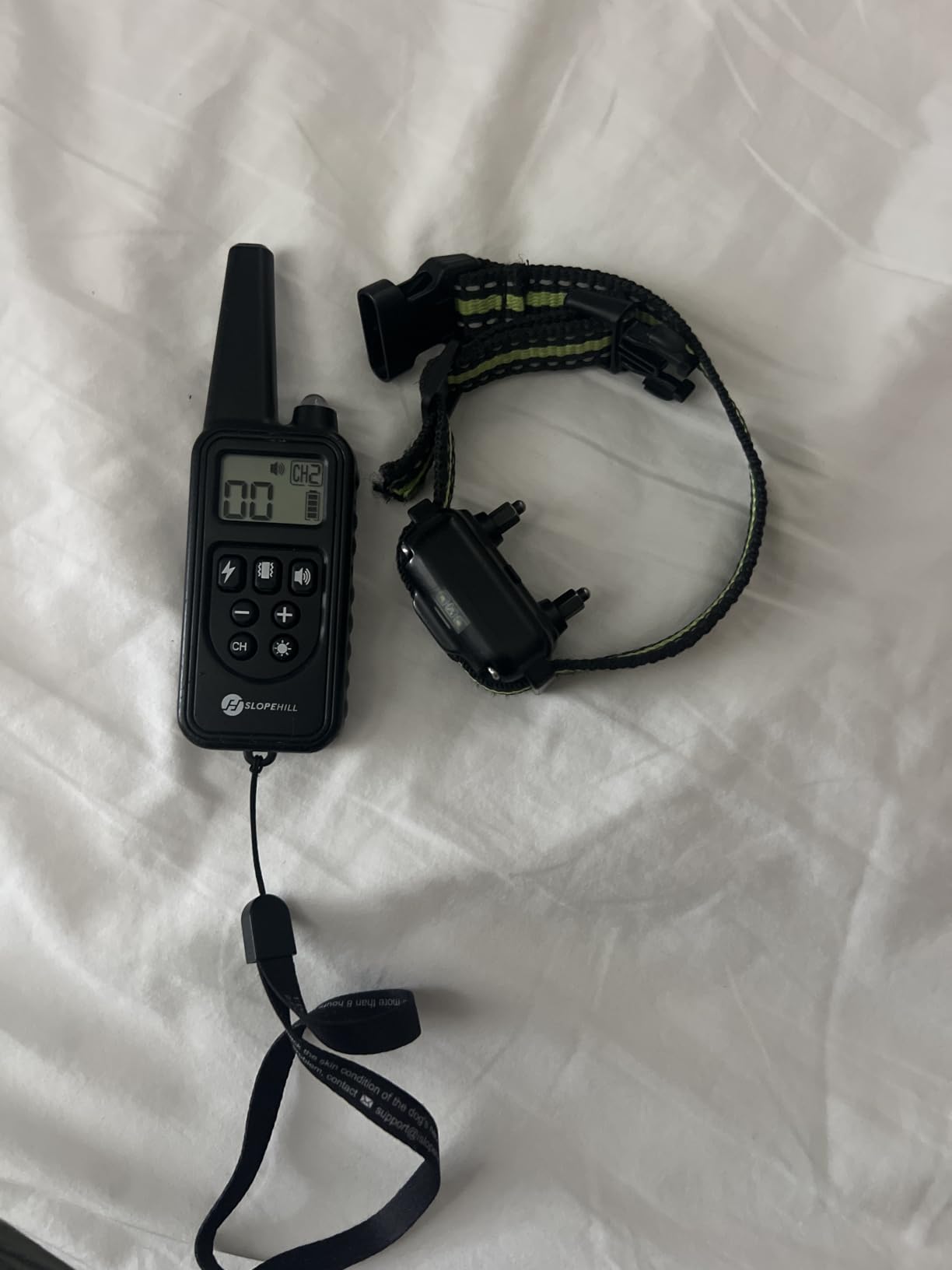 SLOPEHILL Dog Training Collar,4200FT Remote Shock Collar for Dogs 8-140lbs | IP68 Waterproof e Collar with Beep, Vibration, Safe Shock, Light ,No Shock Modes,Dog Collar with Removable Prongs,Green customer photo 1