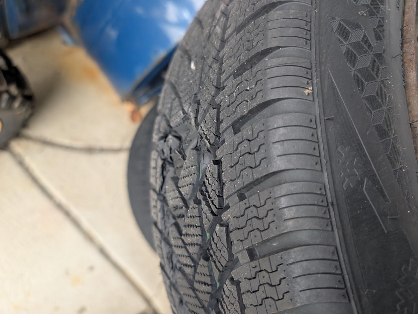 Armstrong Ski-Trac PC 205/55R16 91H SL Winter (Studless) Tire customer photo 1