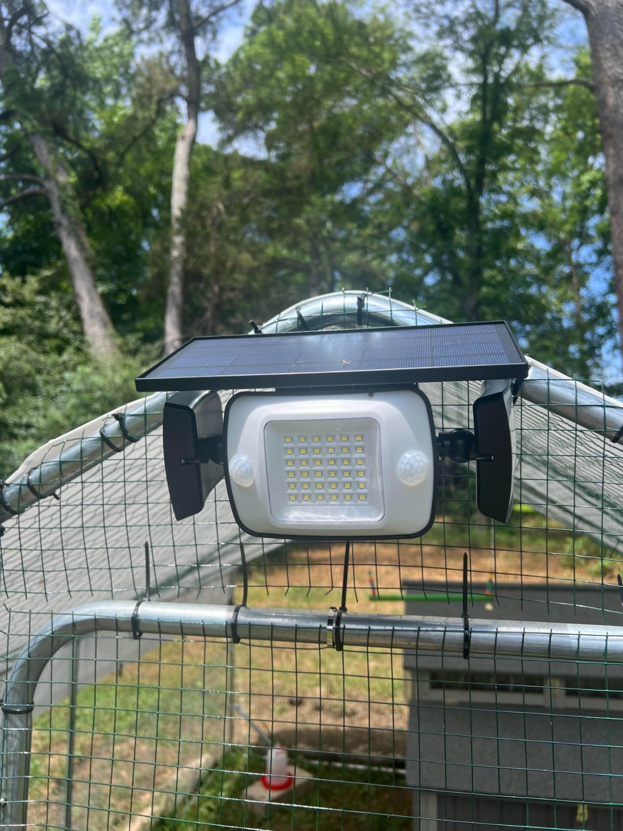 intelamp Solar Outdoor Lights, Motion Sensor with Dual Sensors Waterproof customer photo 2