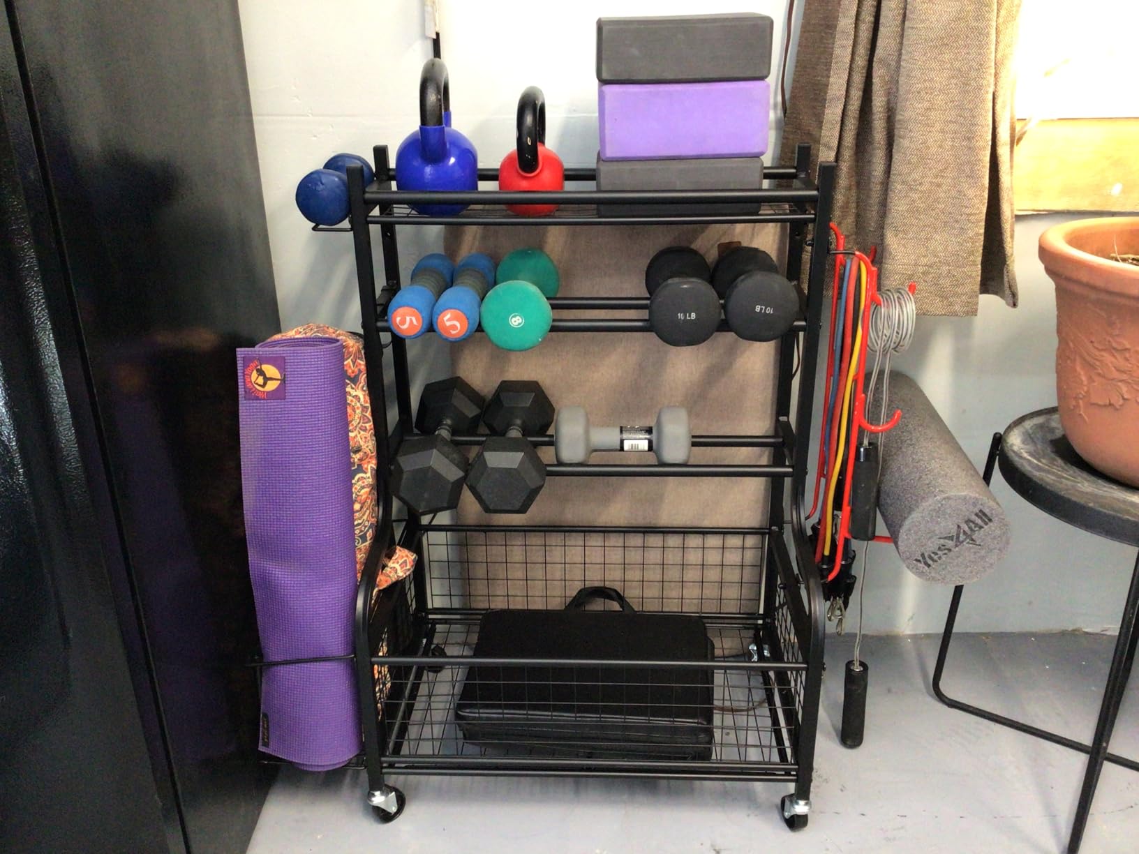 PLKOW Dumbbell Rack, Weight Rack for Dumbbells, Home Gym Storage for Dumbbells Kettlebells Yoga Mat and Balls, All in One Workout Storage with Wheels and Hooks, Powder Coated Finish Steel customer photo 1