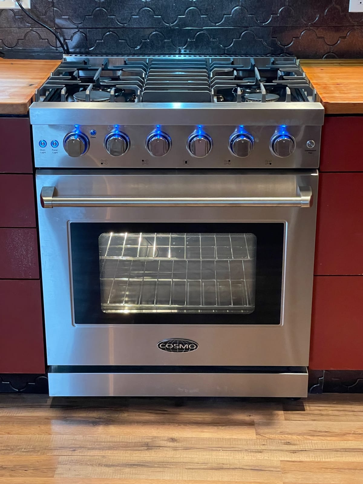 24 in. Haven Coll 3.7 cu ft 4 Burner Gas Range, Convection, Stainless Steel customer photo 2