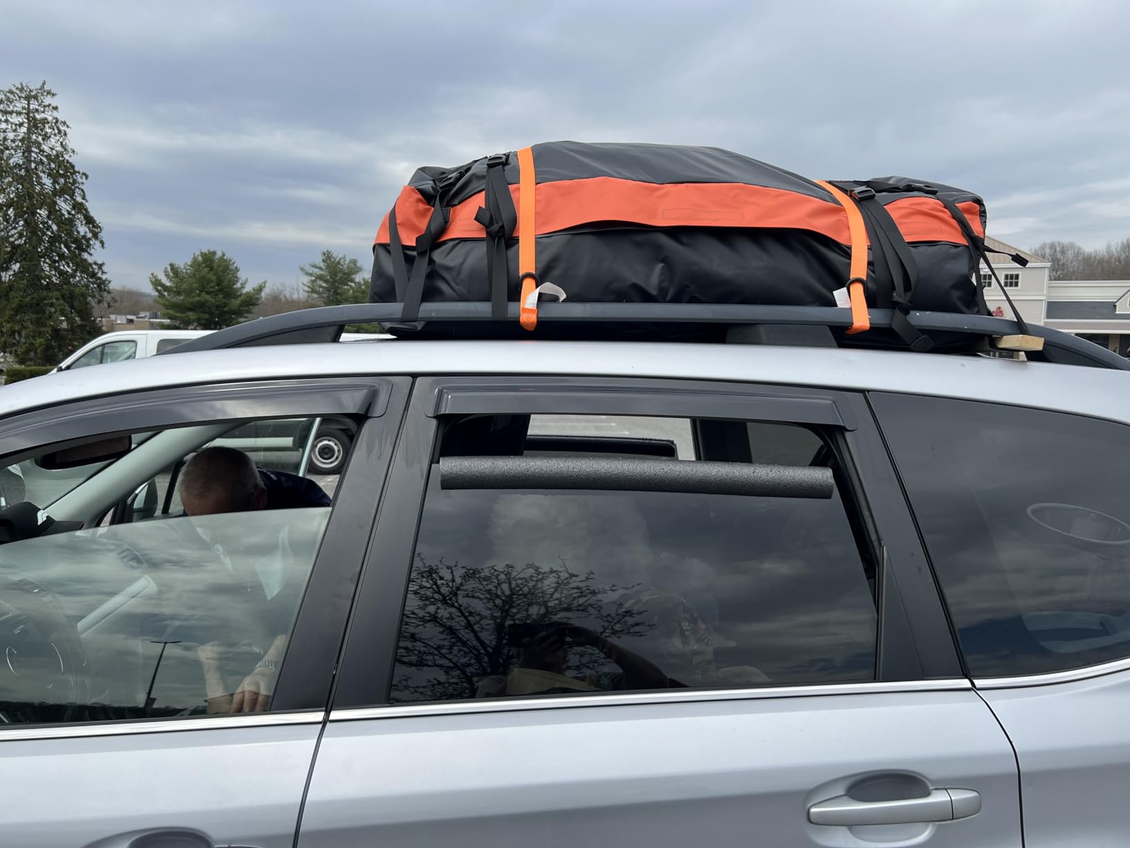 Car Rooftop Cargo Carrier Bag, 15 Cubic Feet Waterproof Heavy Duty 840D Car Roof Bag for All Vehicle with/Without Racks - Anti-Slip Mat, 6 Door Hooks, Storage Bag, 2 Extra Straps, Luggage Lock customer photo 1